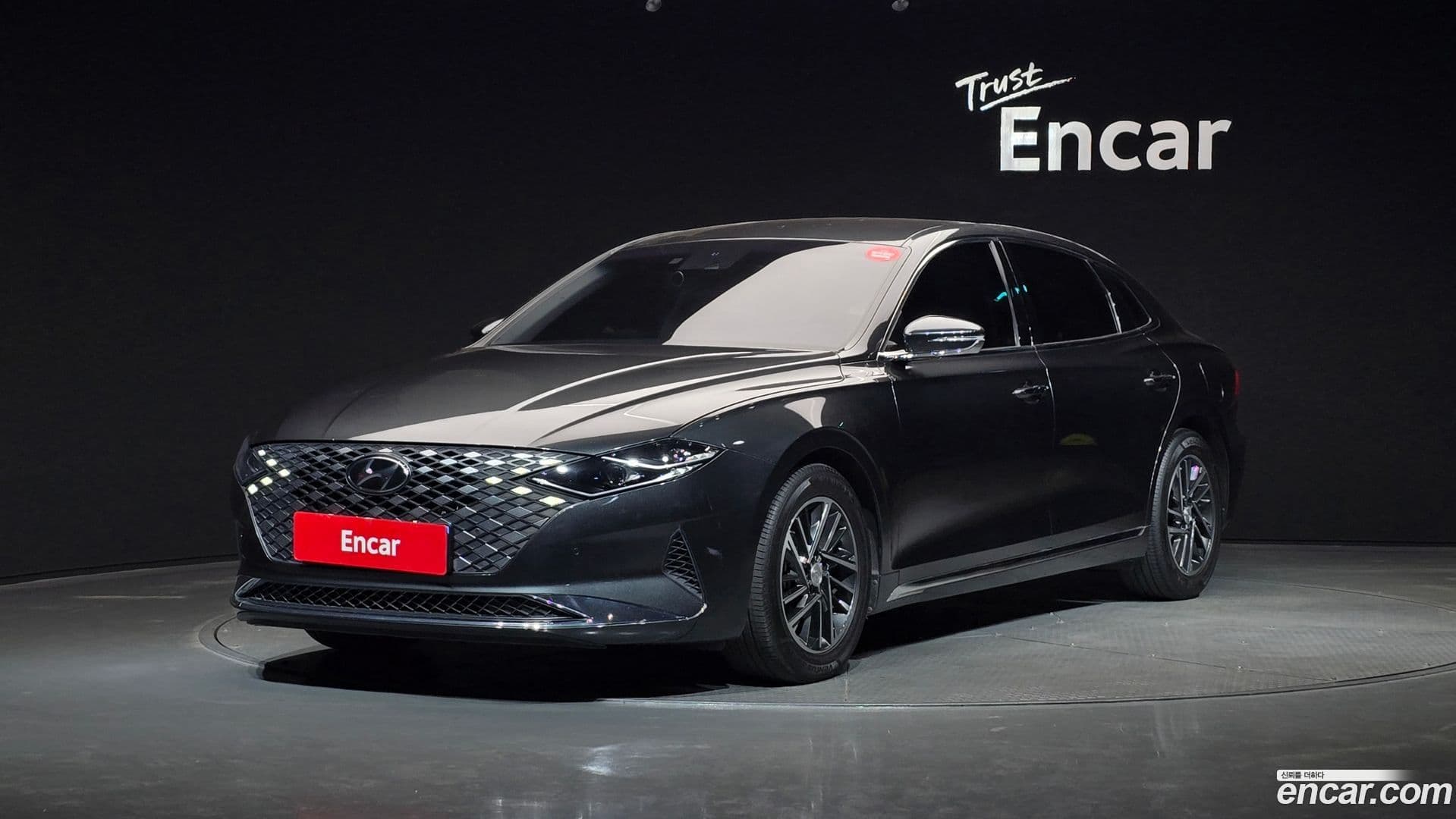 Main__Slider__Photo:Grandeur Hyundai 2020.4-0