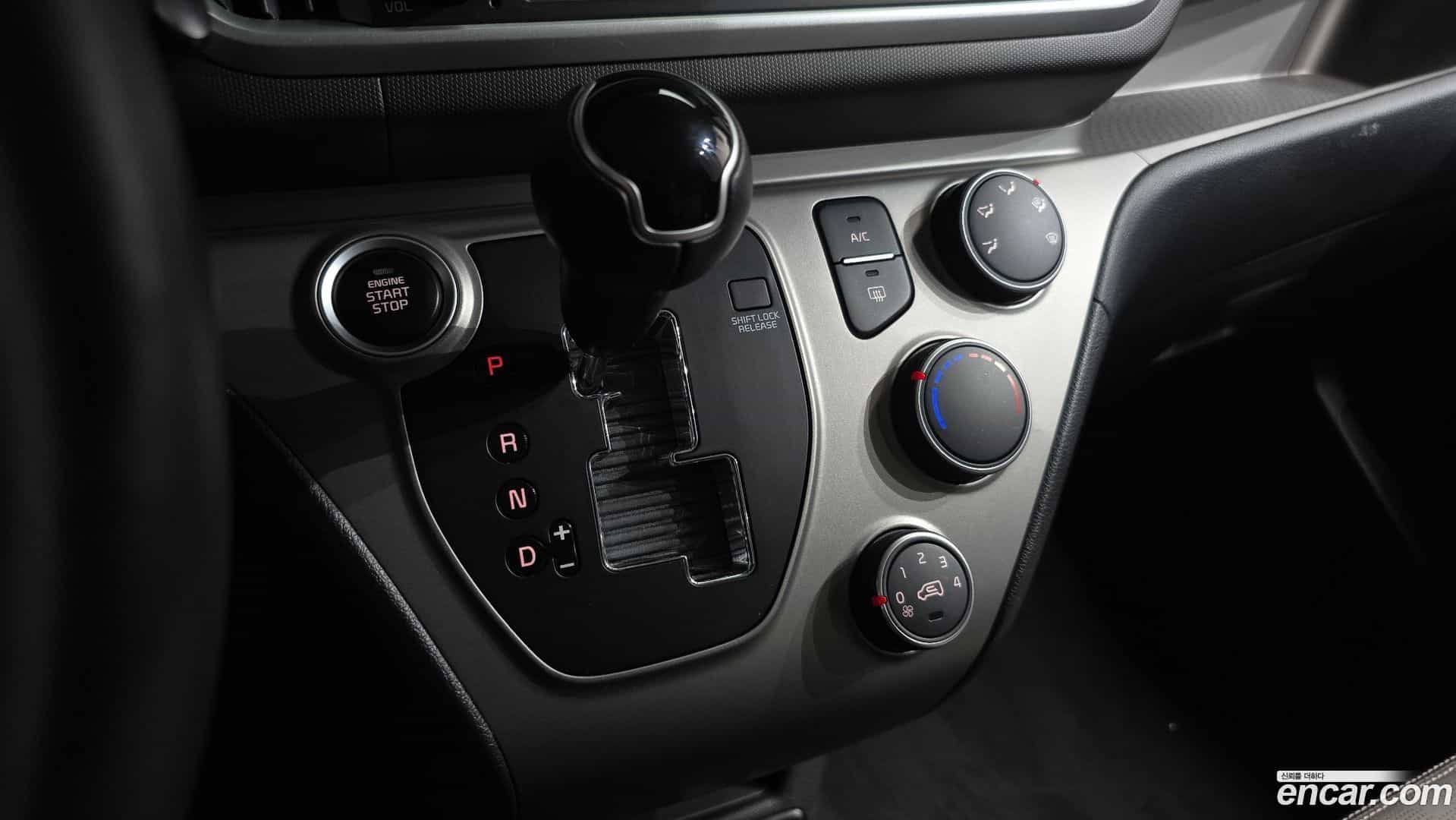 RAY Kia 2022.2-INNER-009