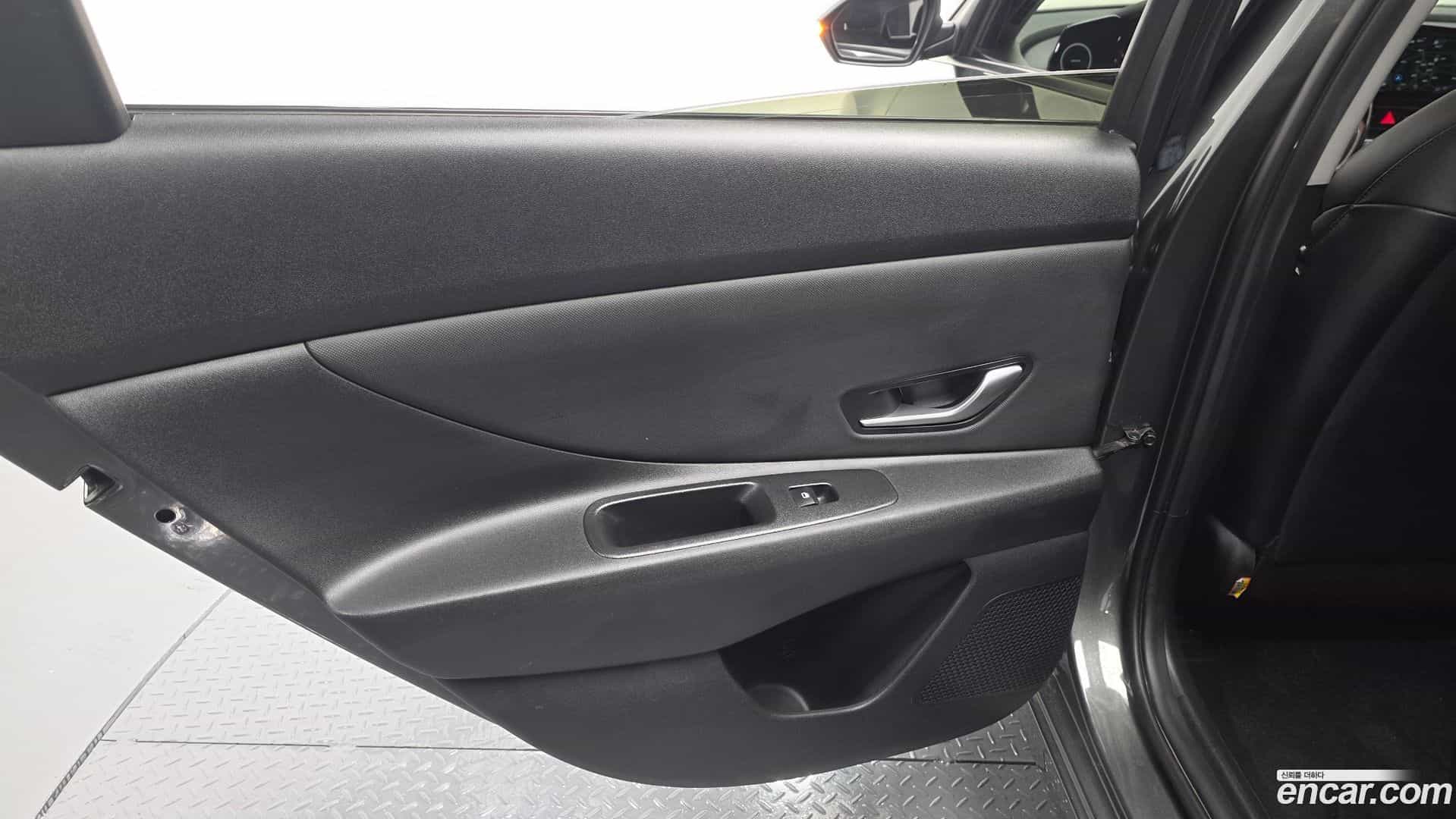 AVANTE Hyundai 2022.3-INNER-035