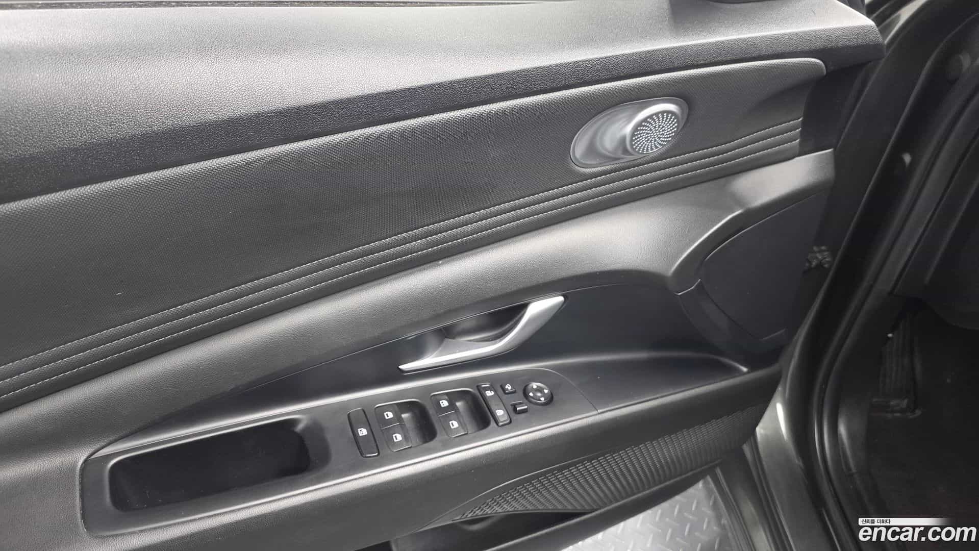 AVANTE Hyundai 2022.3-INNER-036