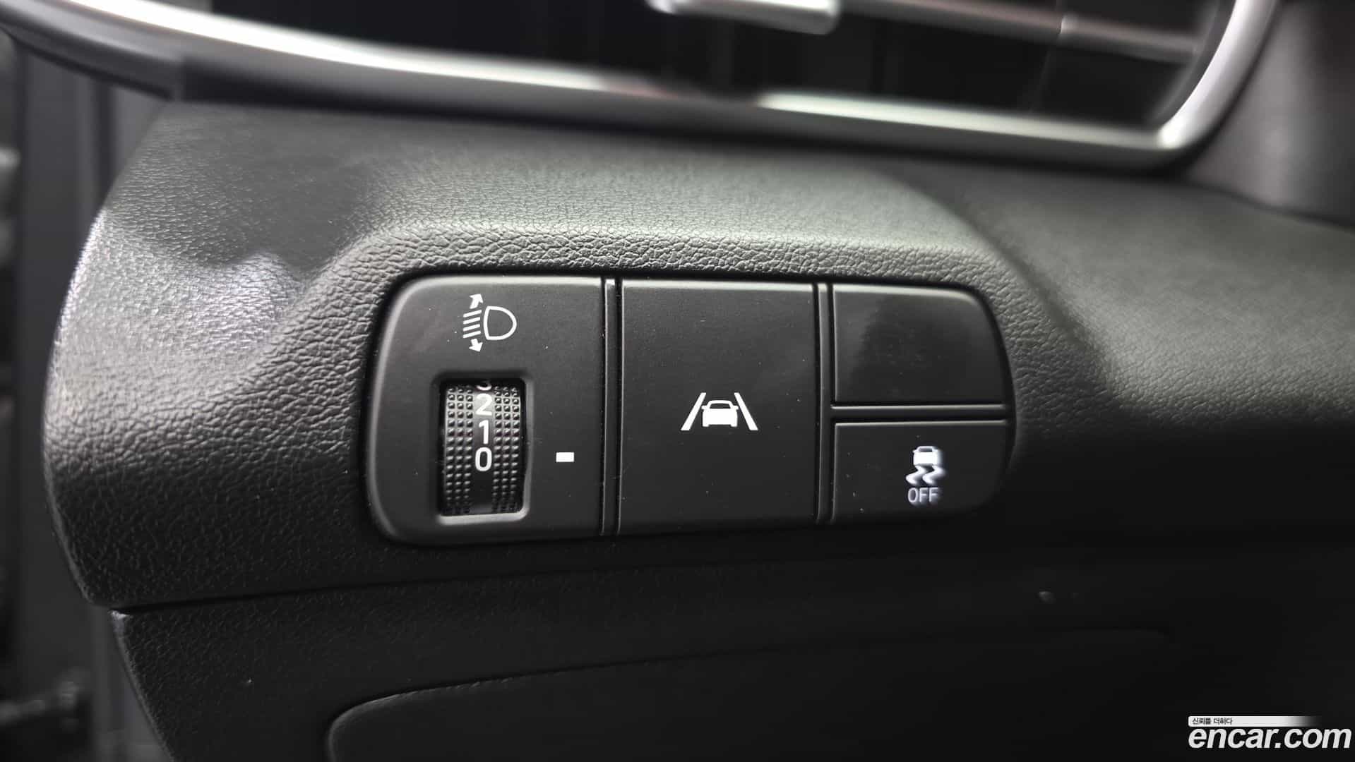 AVANTE Hyundai 2022.3-OPTION-041