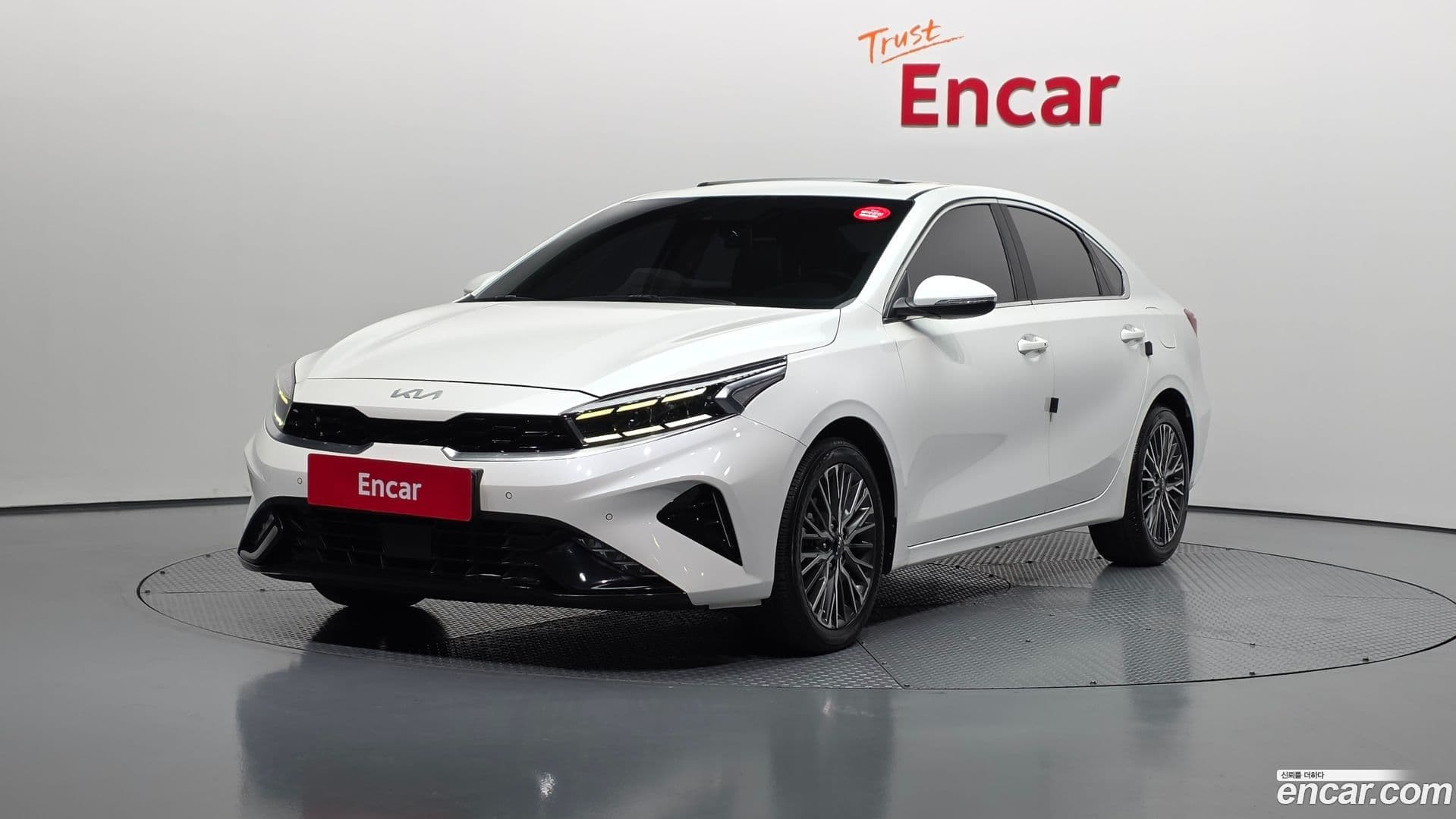 Main__Slider__Photo:K3 Kia 2022.3-0