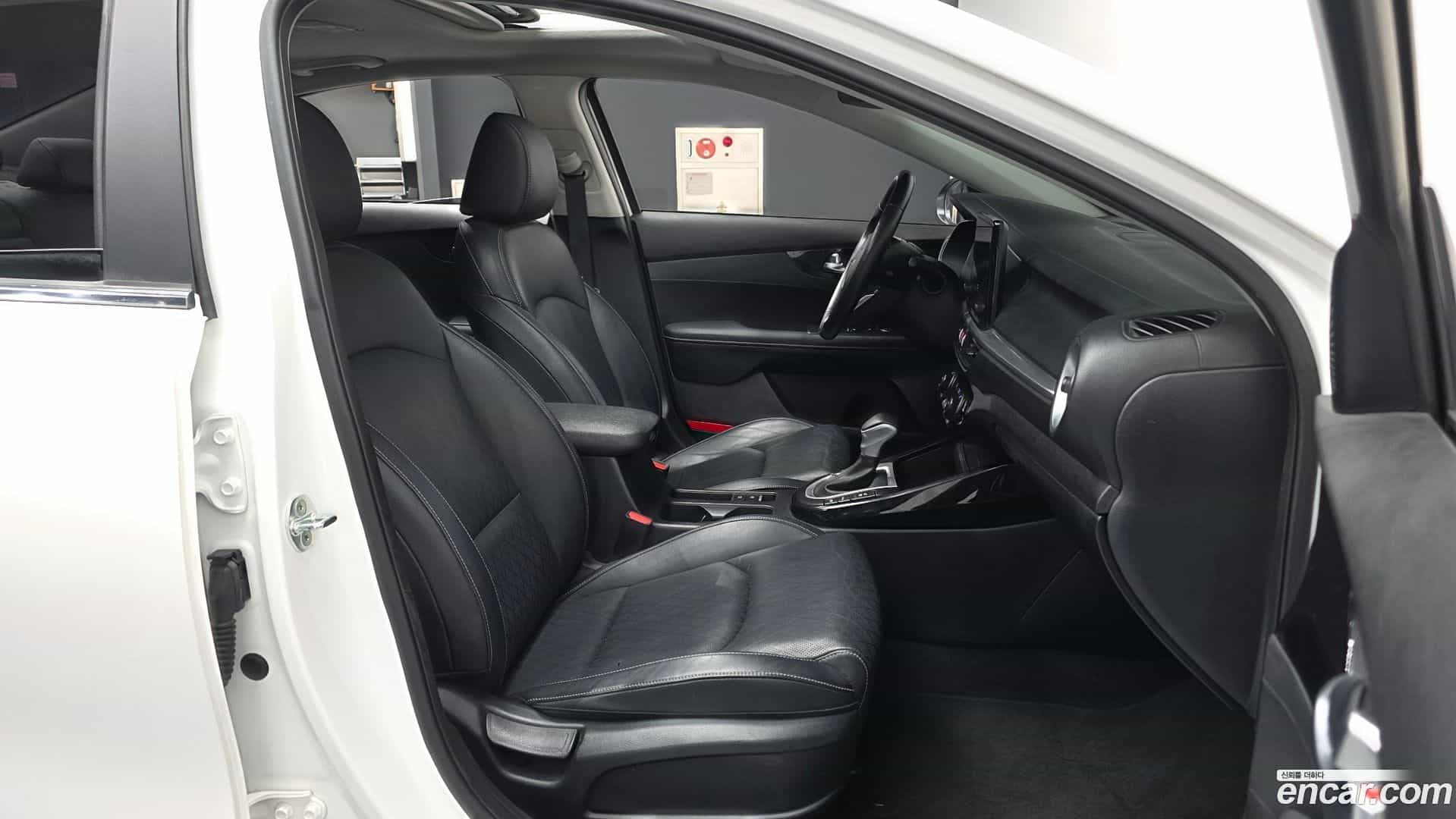 K3 Kia 2022.3-OPTION-015