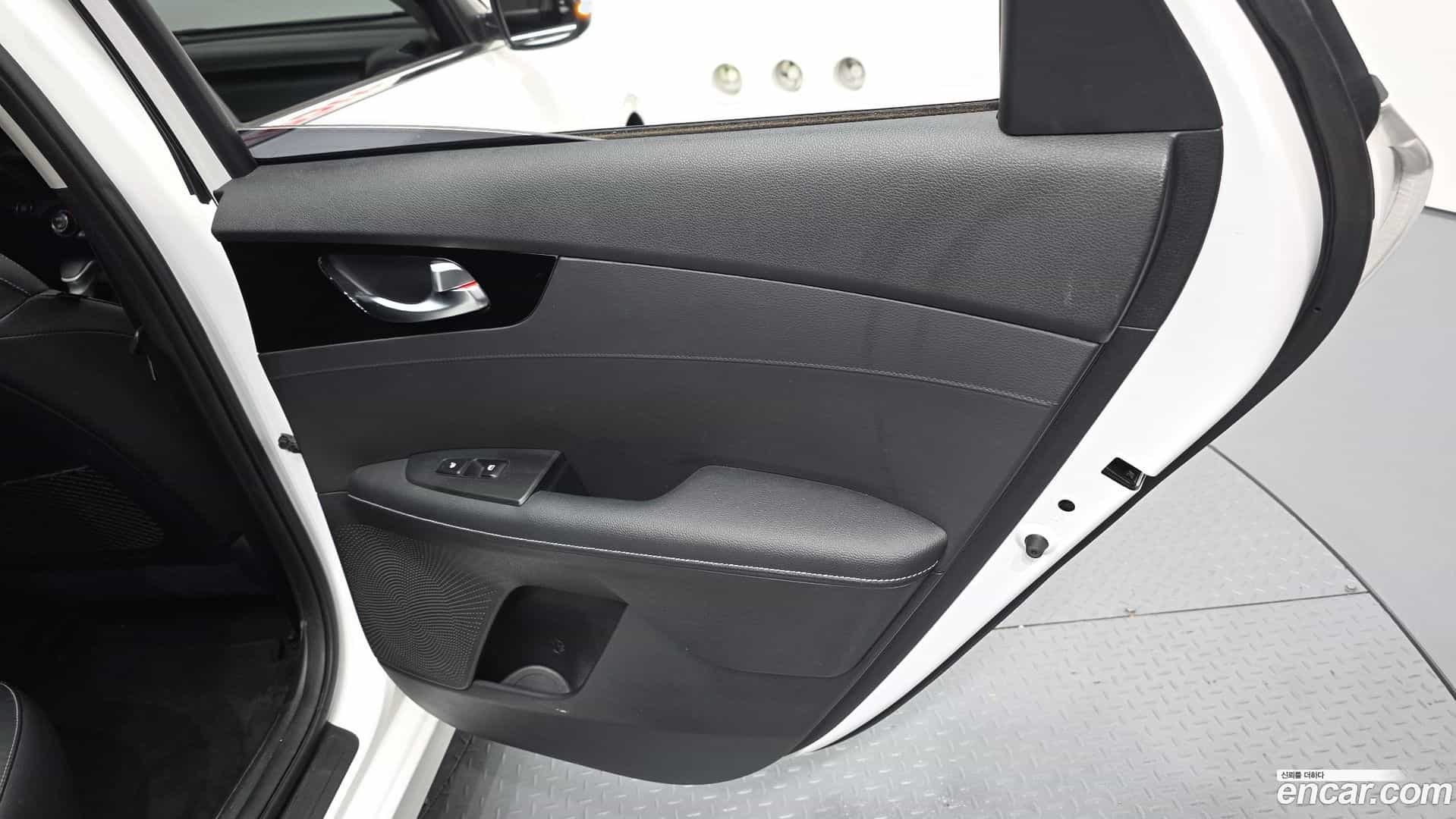 K3 Kia 2022.3-INNER-035