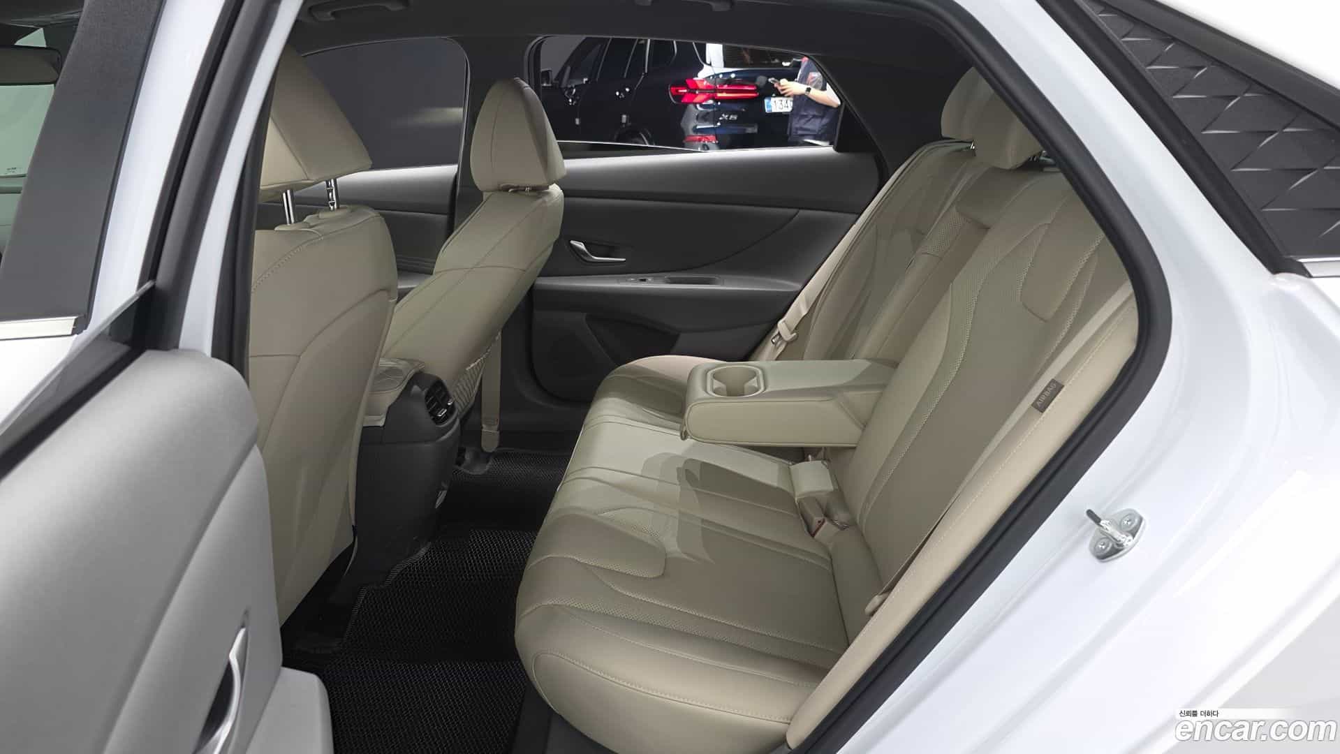 AVANTE Hyundai 2024.3-OPTION-015