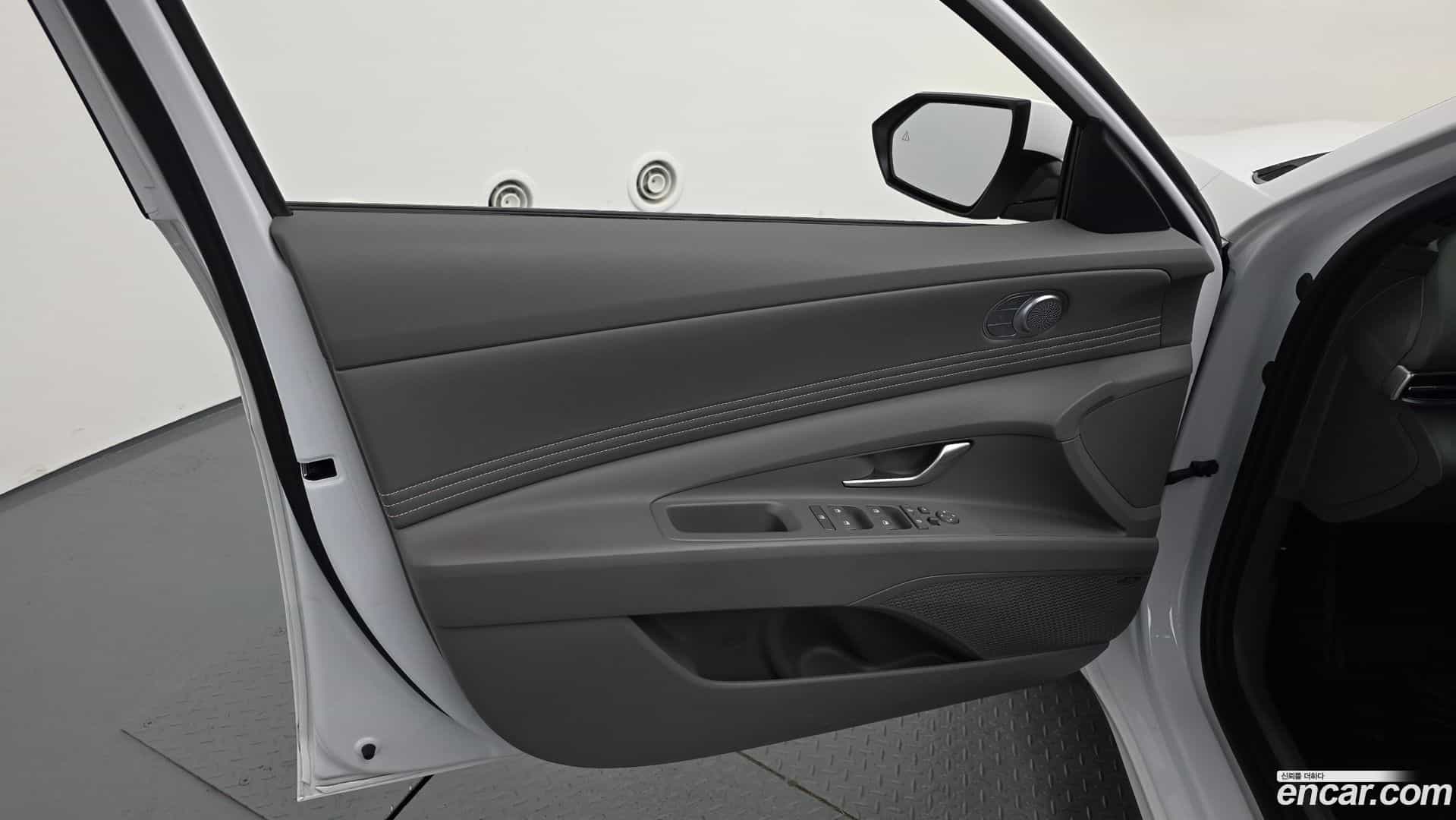 AVANTE Hyundai 2024.3-INNER-034