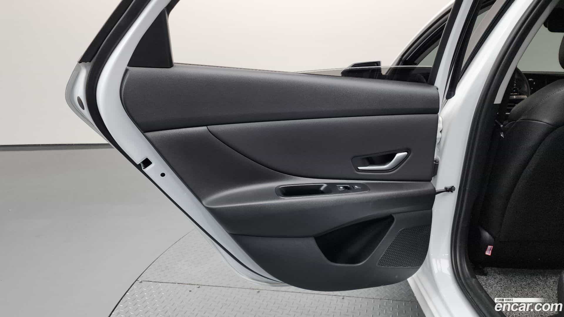 AVANTE Hyundai 2023.8-INNER-035