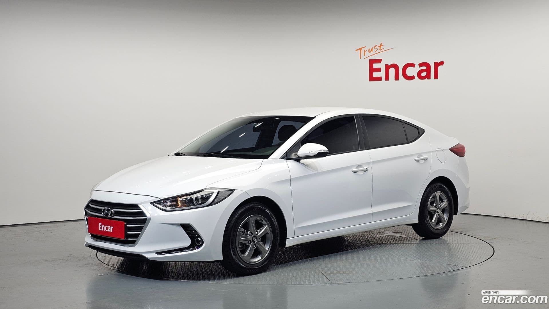 Main__Slider__Photo:AVANTE Hyundai 2017.6-0