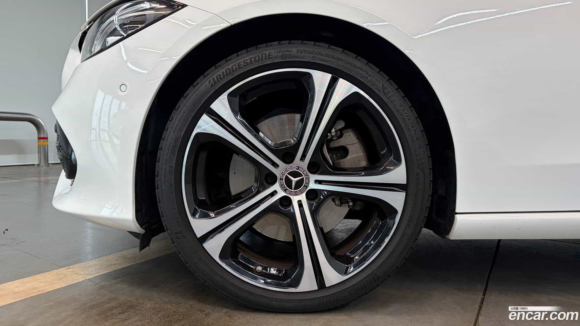 C-Class Mercedes-Benz 2023.3-OUTER-005