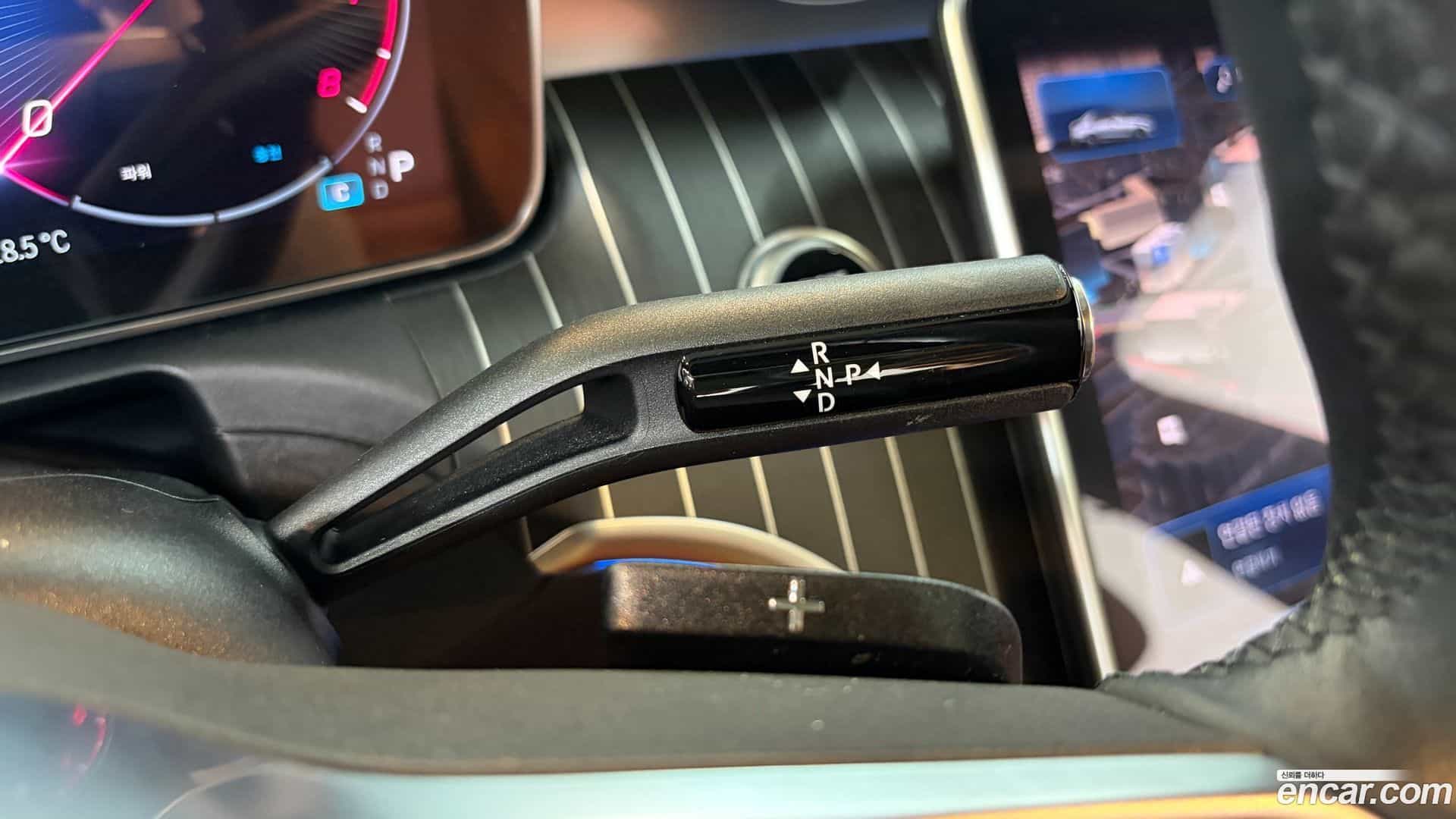 C-Class Mercedes-Benz 2023.3-INNER-009