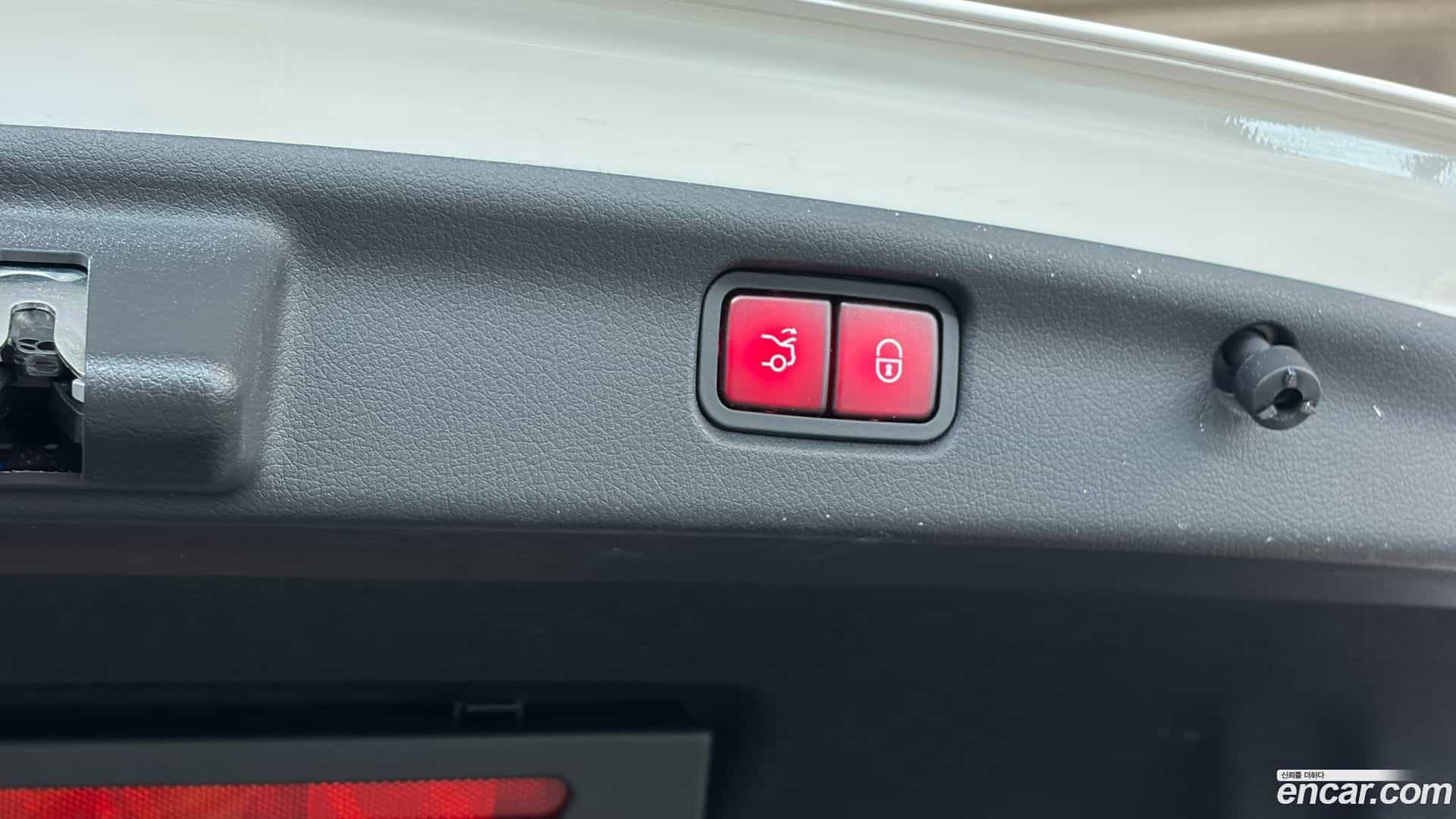 C-Class Mercedes-Benz 2023.3-OPTION-023