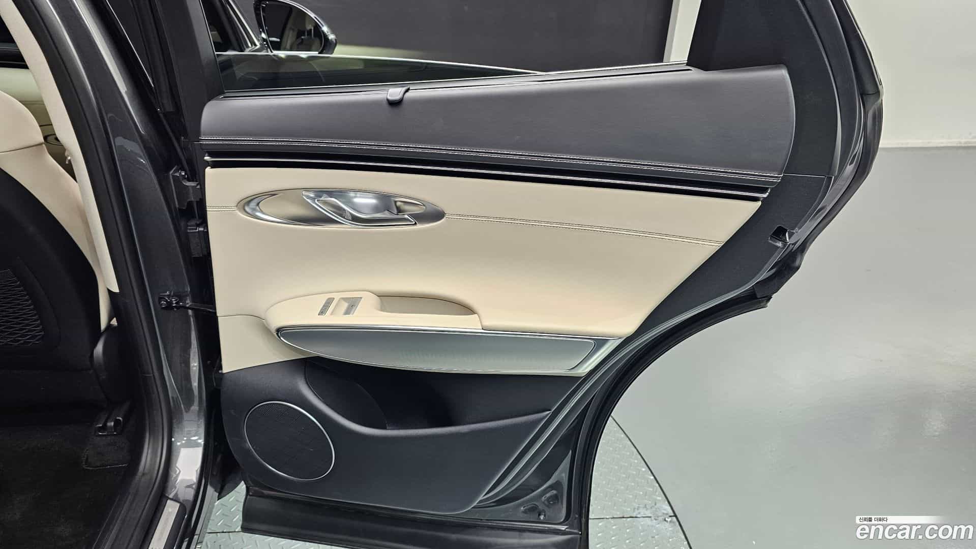 GV70 Genesis 2023.1-INNER-035