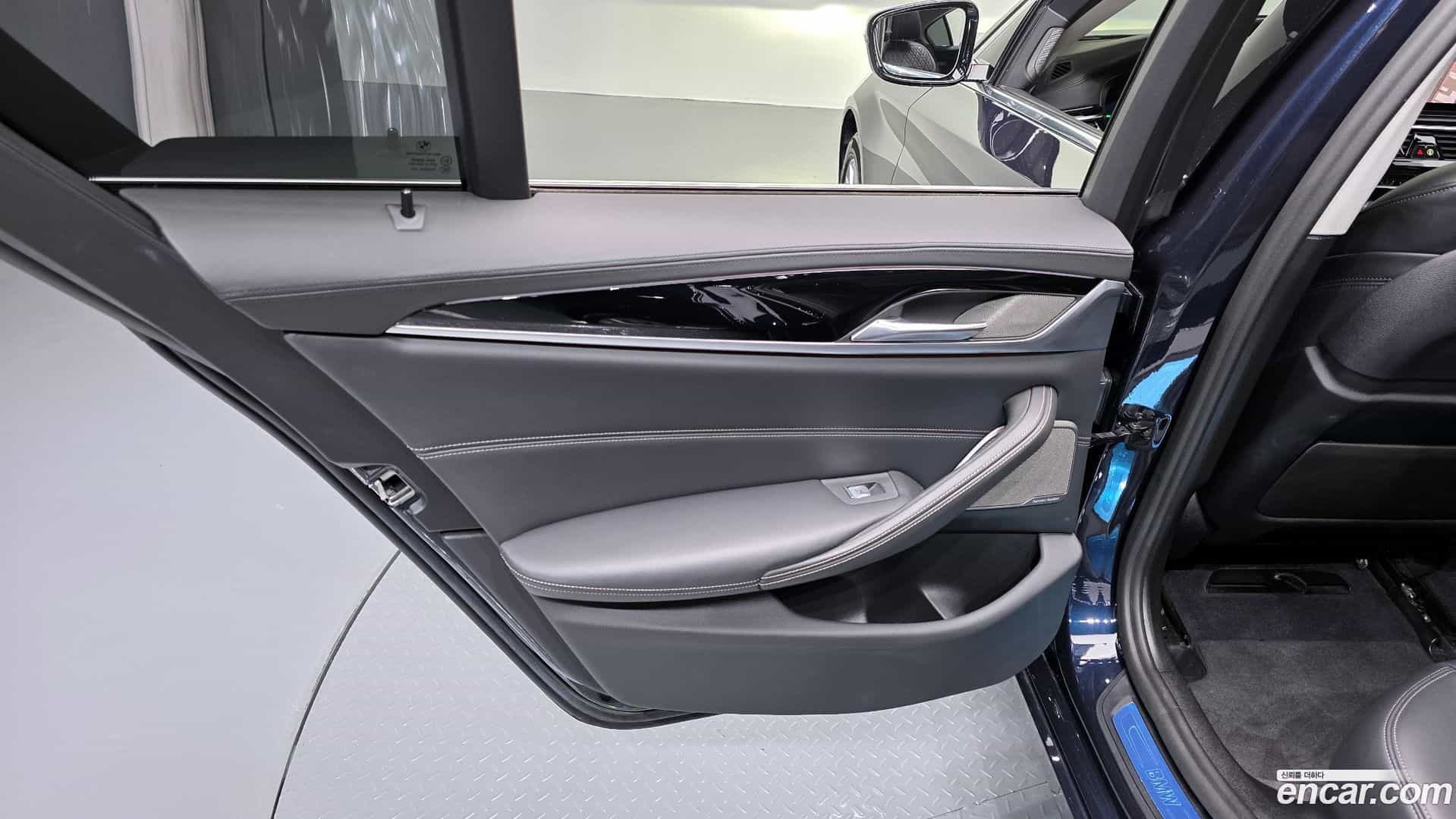 5-Series BMW 2020.5-INNER-035