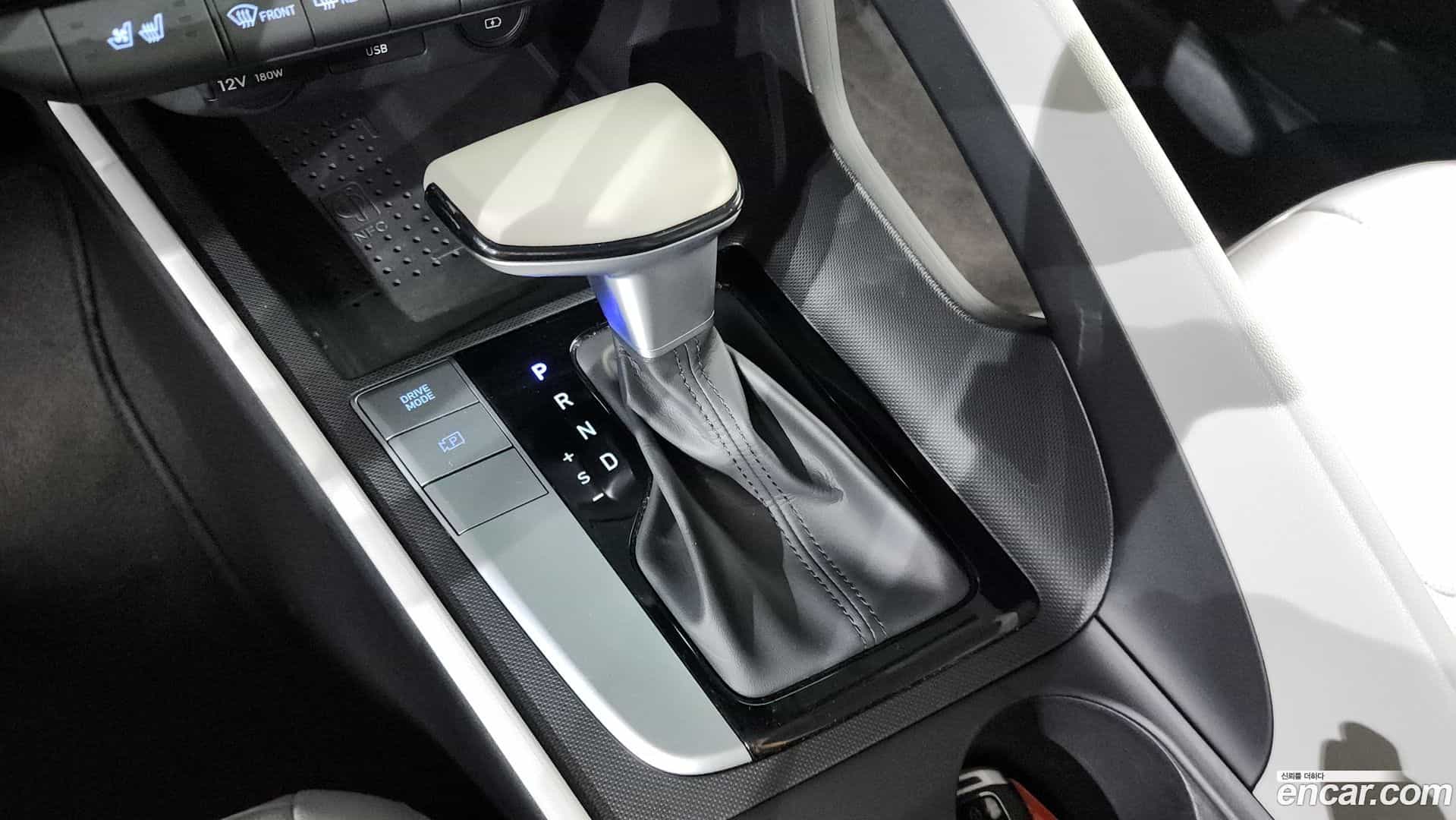 AVANTE Hyundai 2022.6-INNER-009