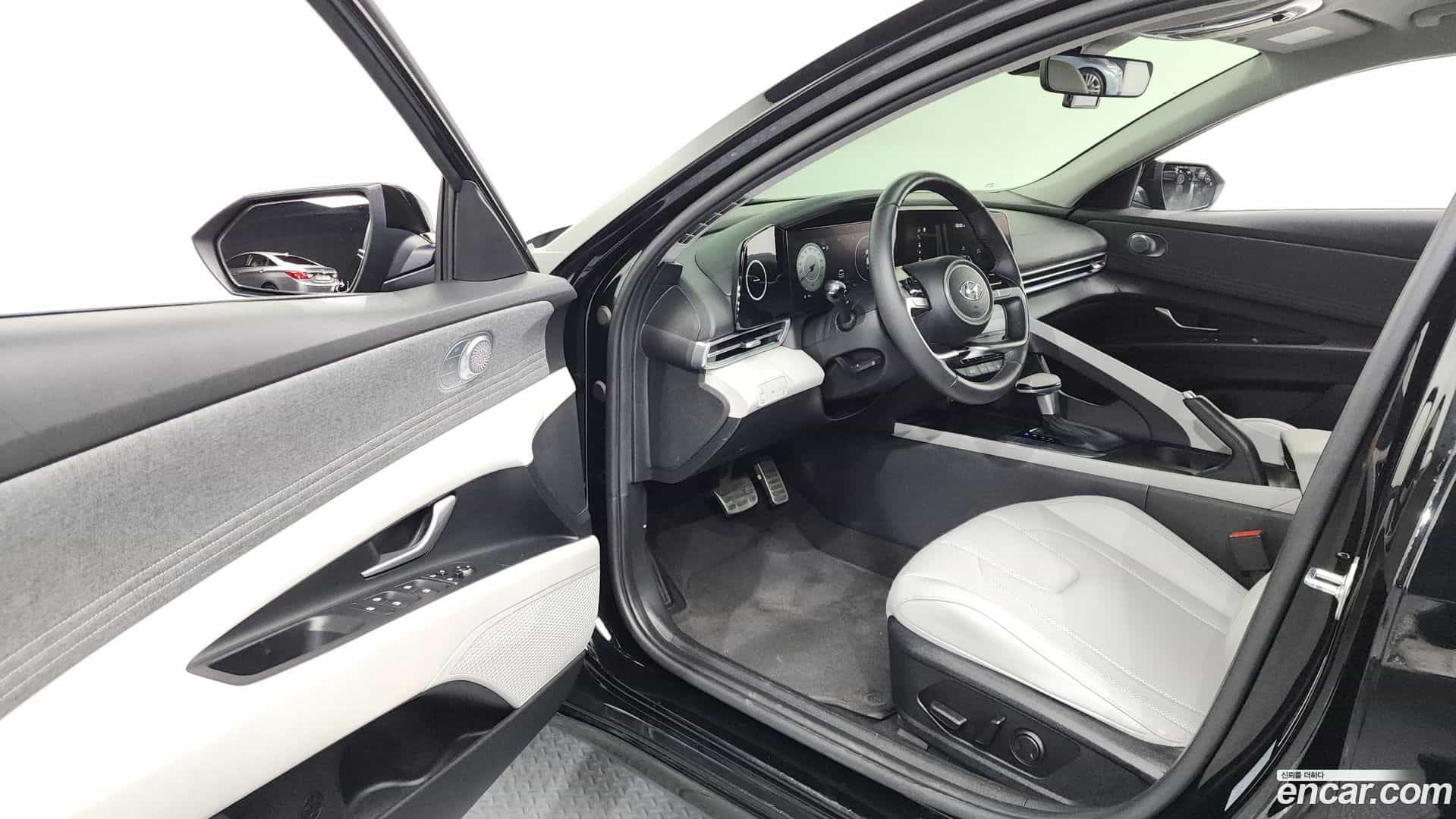 AVANTE Hyundai 2022.6-INNER-010