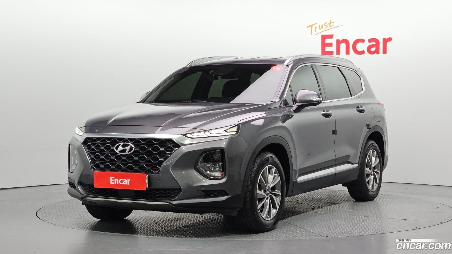 Main__Slider__Photo:Santafe Hyundai 2020.5-0