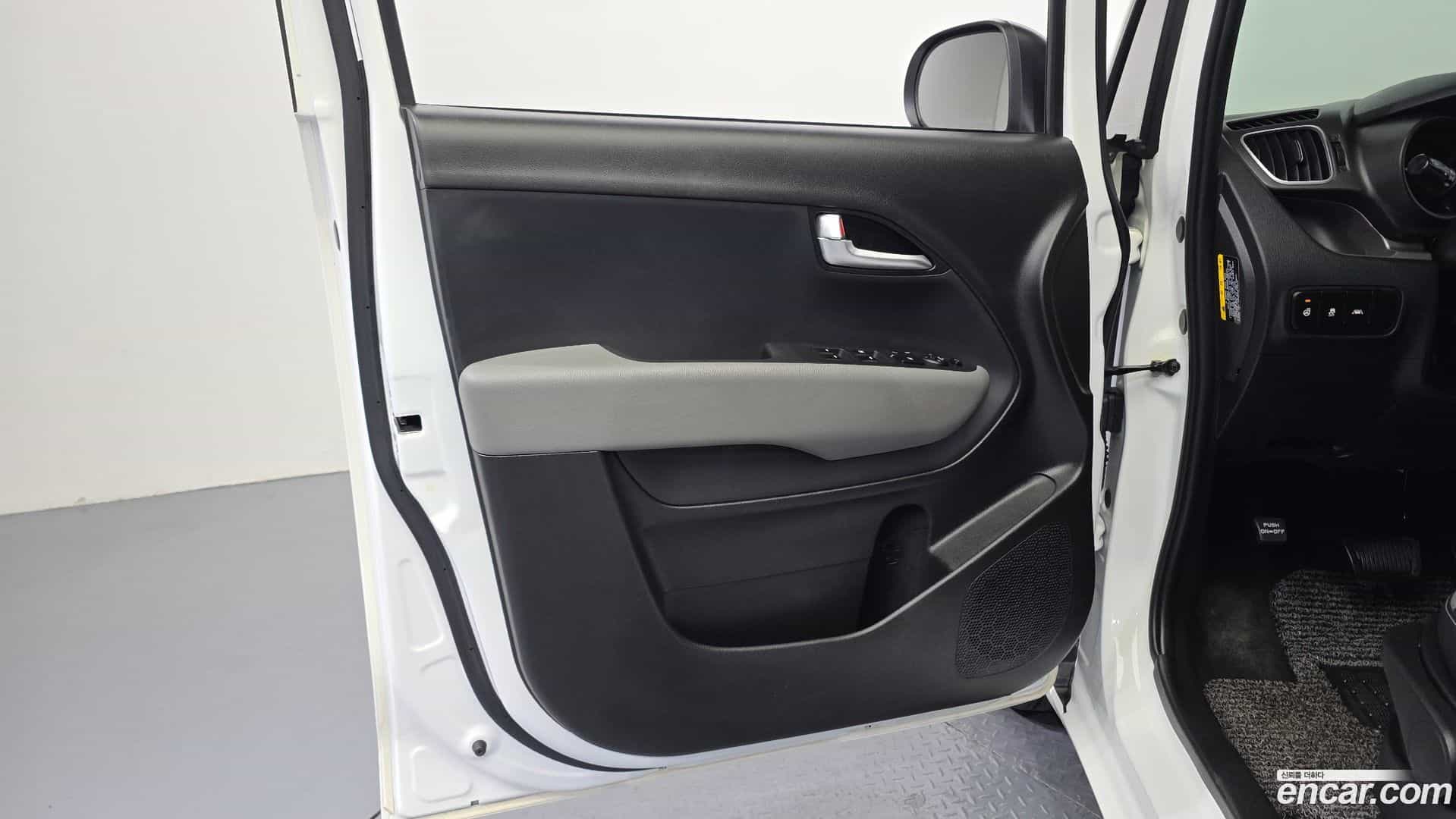 RAY Kia 2021.3-INNER-034