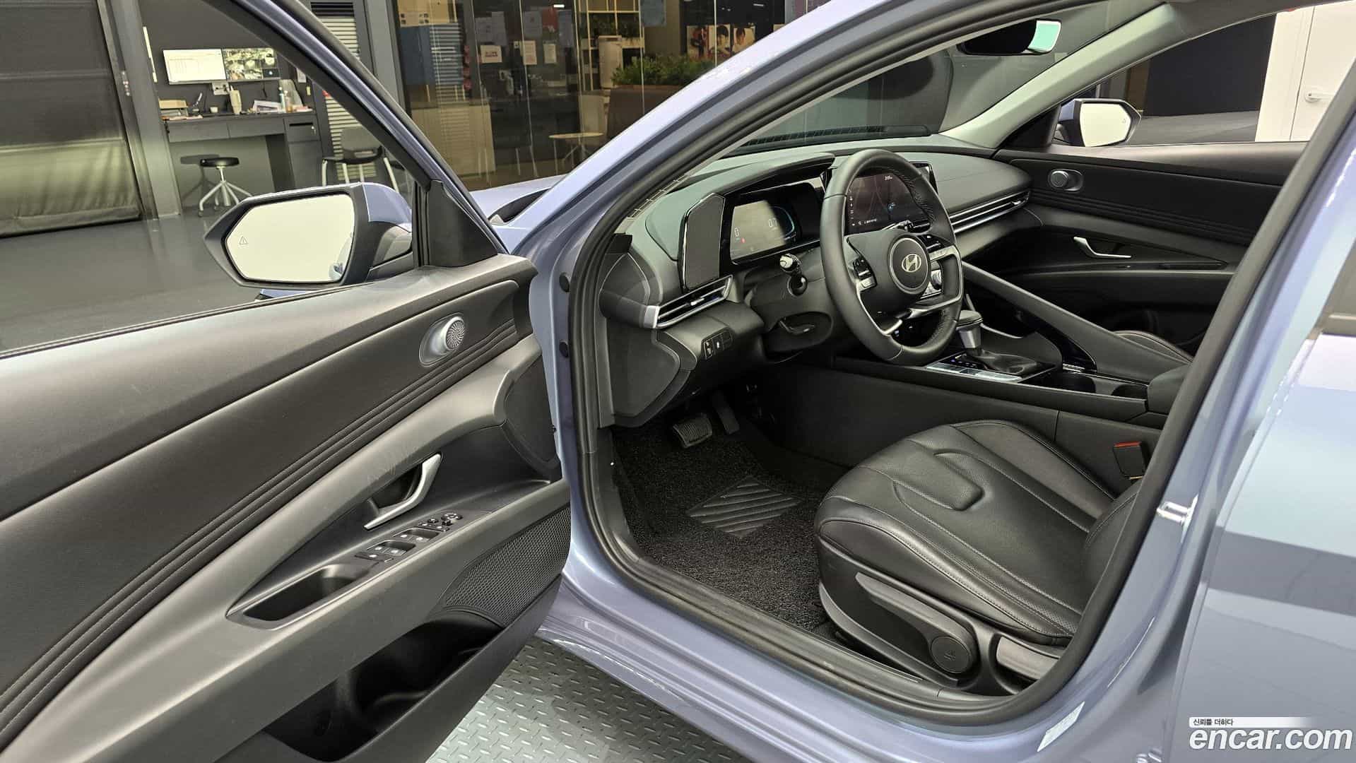 AVANTE Hyundai 2025.10-INNER-010