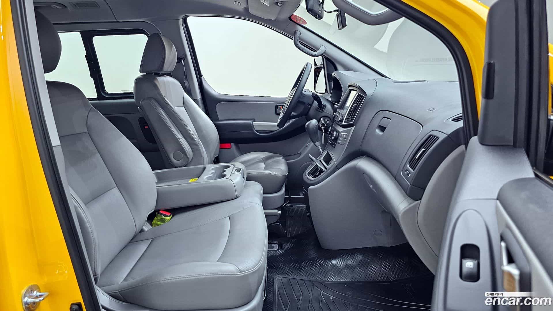 Starex Hyundai 2021.2-OPTION-015