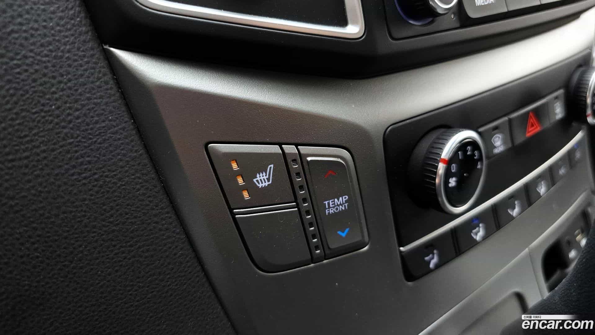 Starex Hyundai 2021.2-OPTION-045