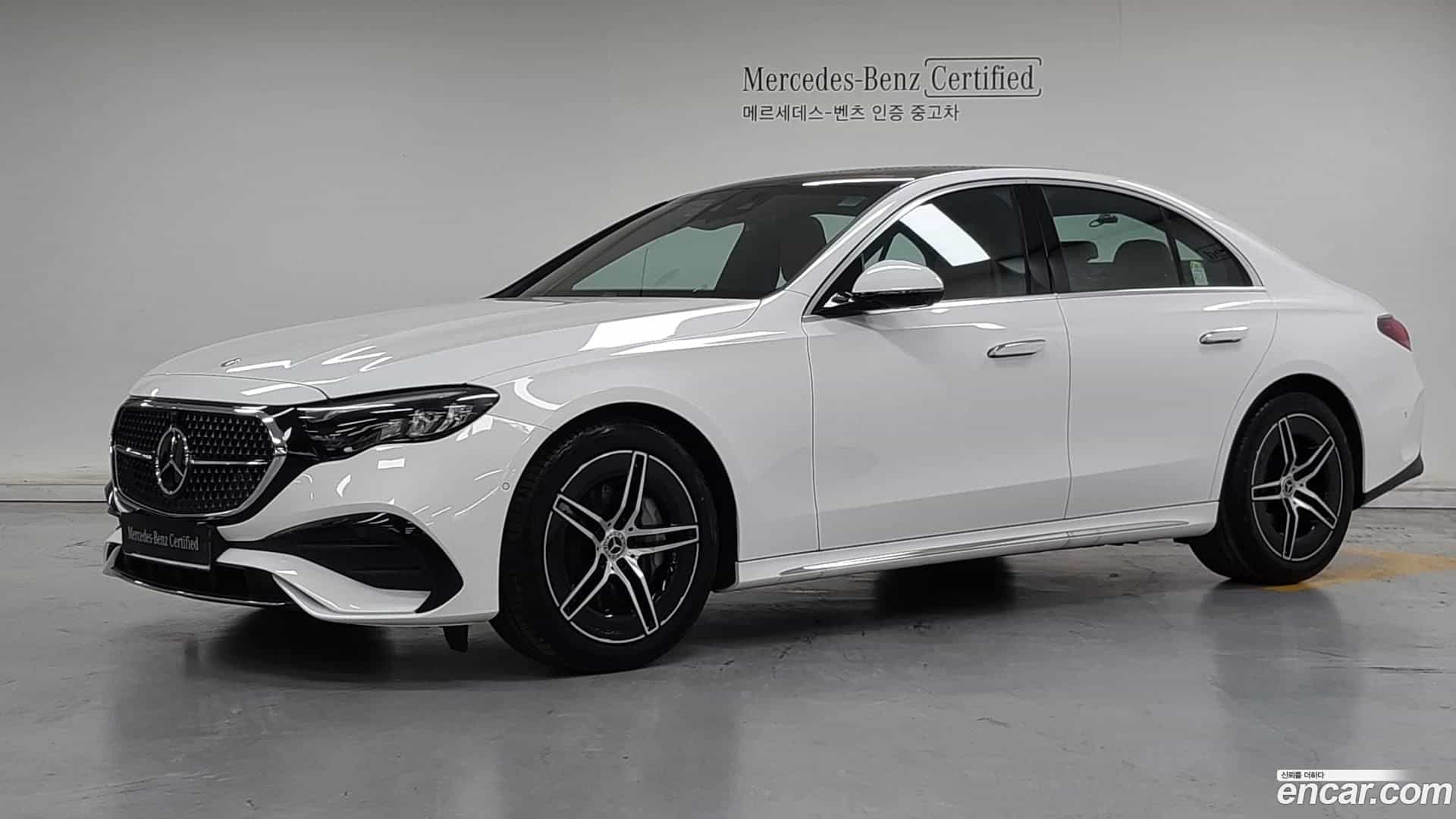 E-Class Mercedes-Benz 2025.8-OUTER-001