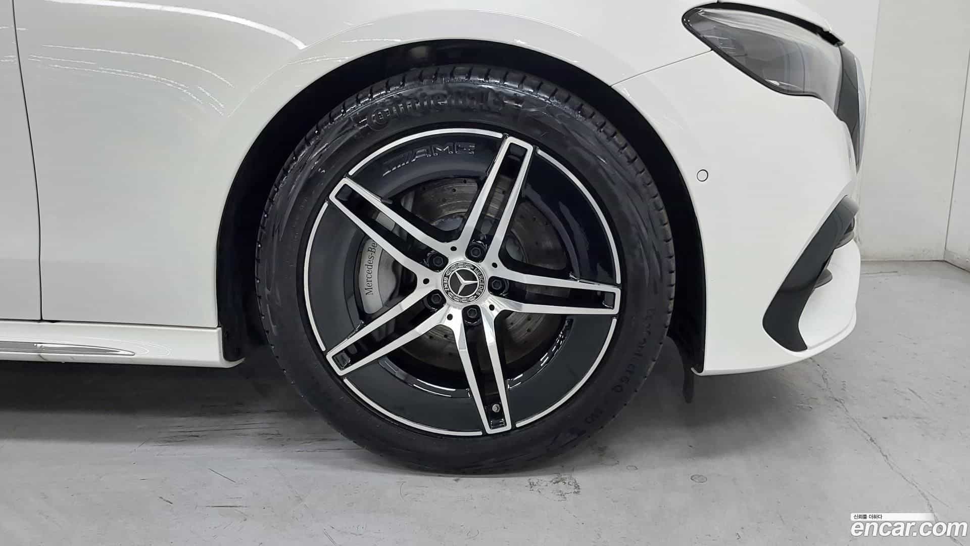 E-Class Mercedes-Benz 2025.8-OUTER-005