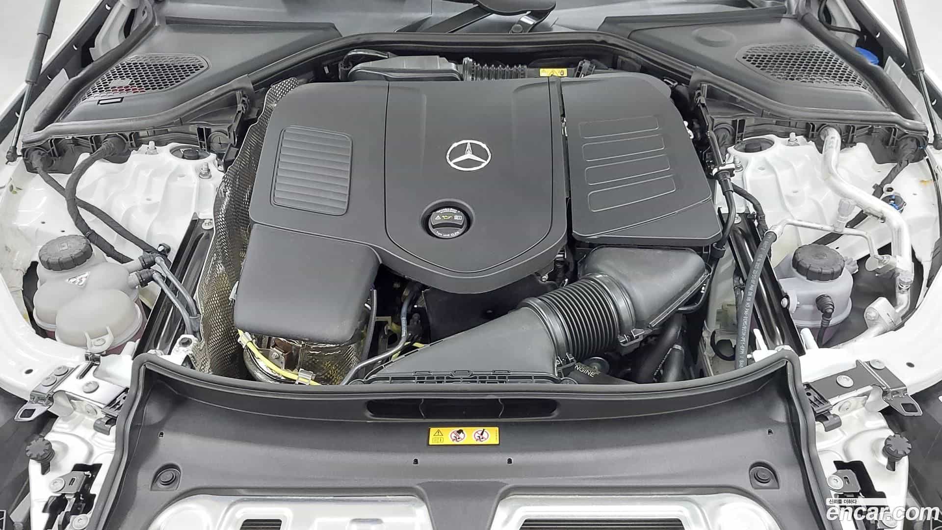 E-Class Mercedes-Benz 2025.8-OUTER-006