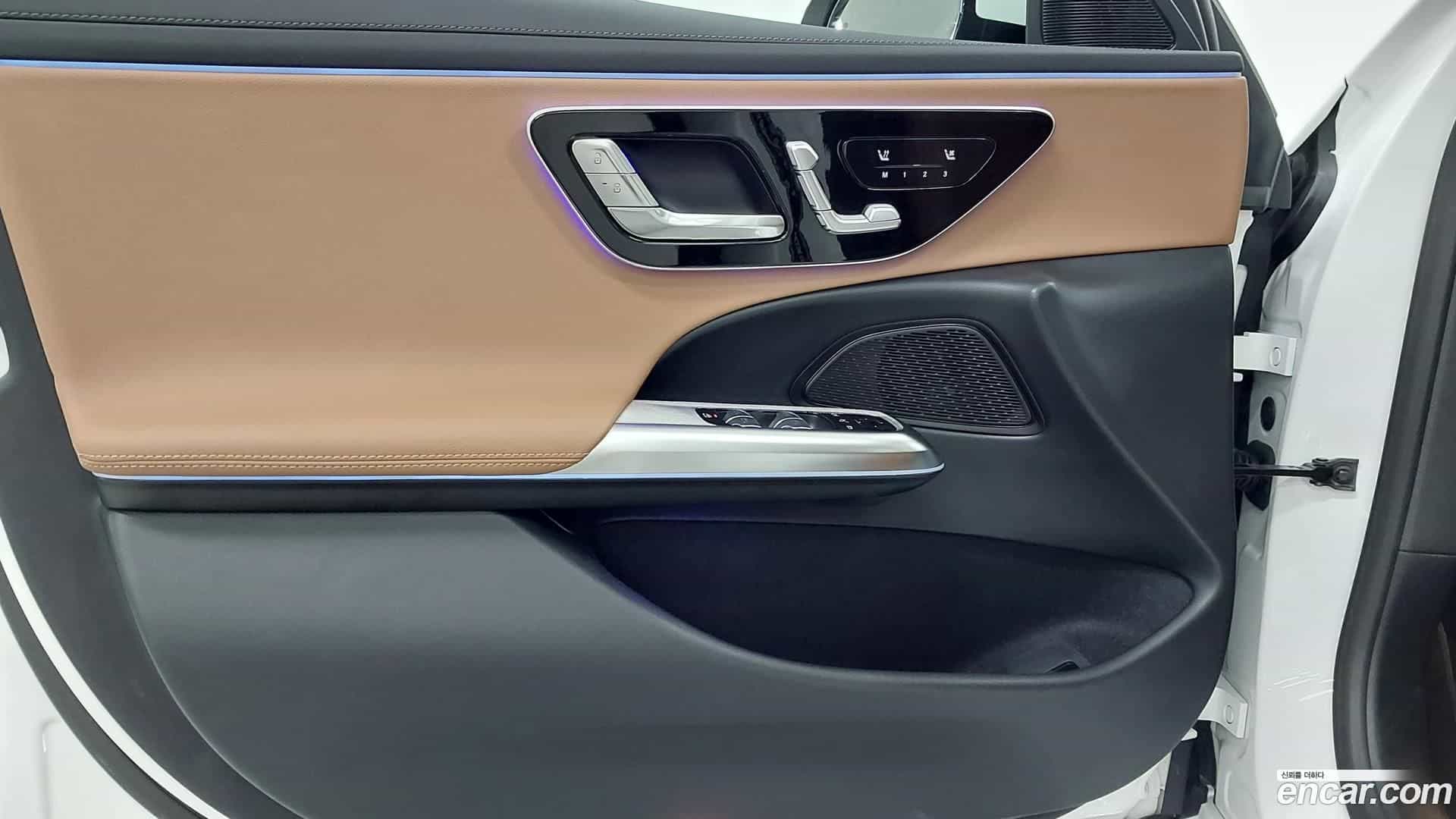 E-Class Mercedes-Benz 2025.8-OPTION-019