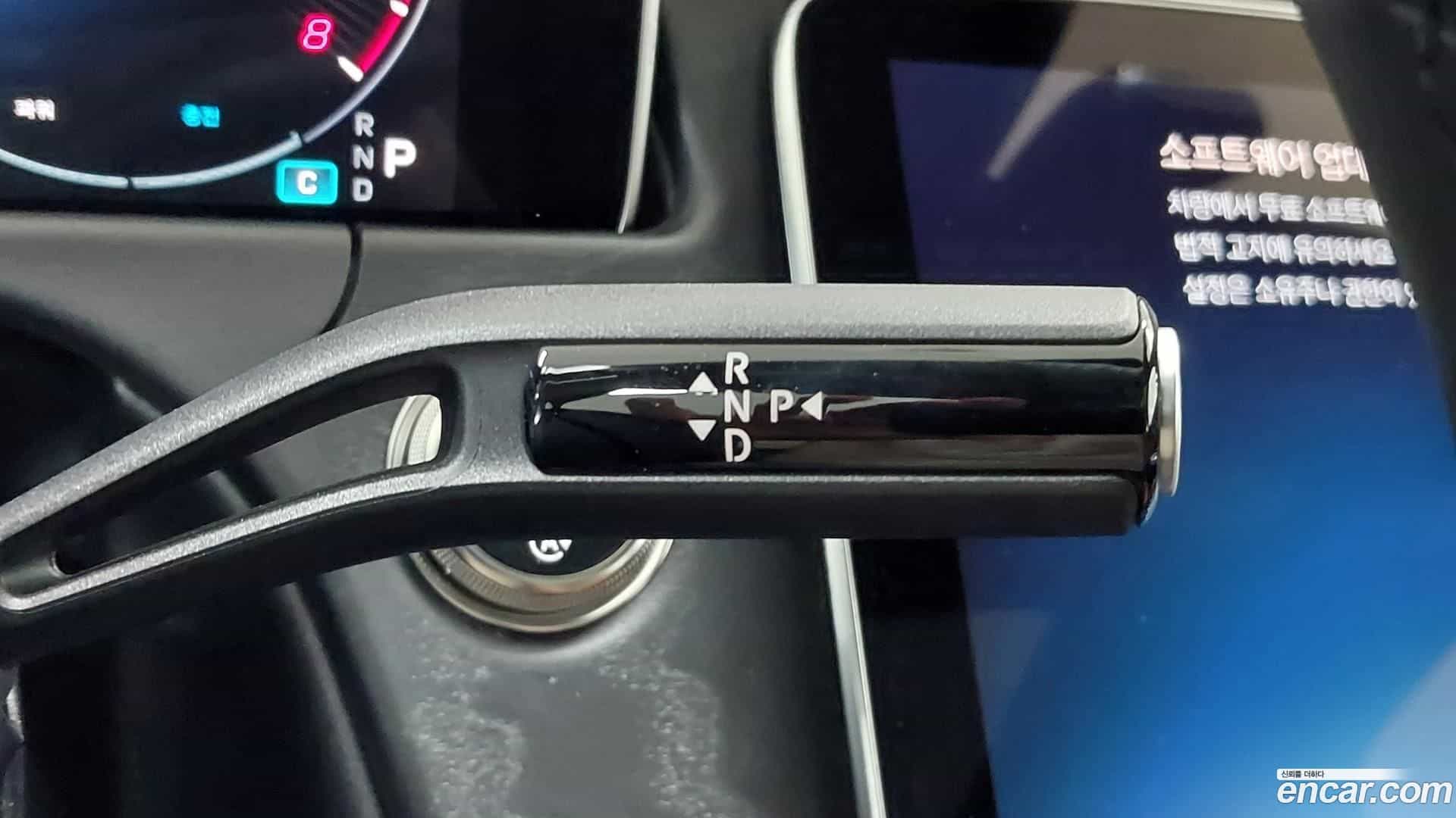 E-Class Mercedes-Benz 2025.8-OPTION-023