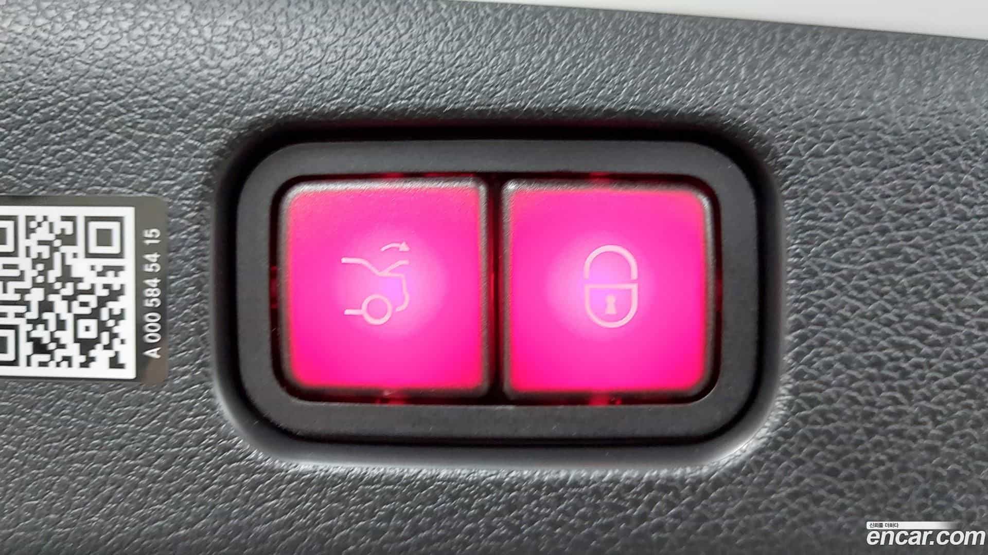 E-Class Mercedes-Benz 2025.8-OPTION-024