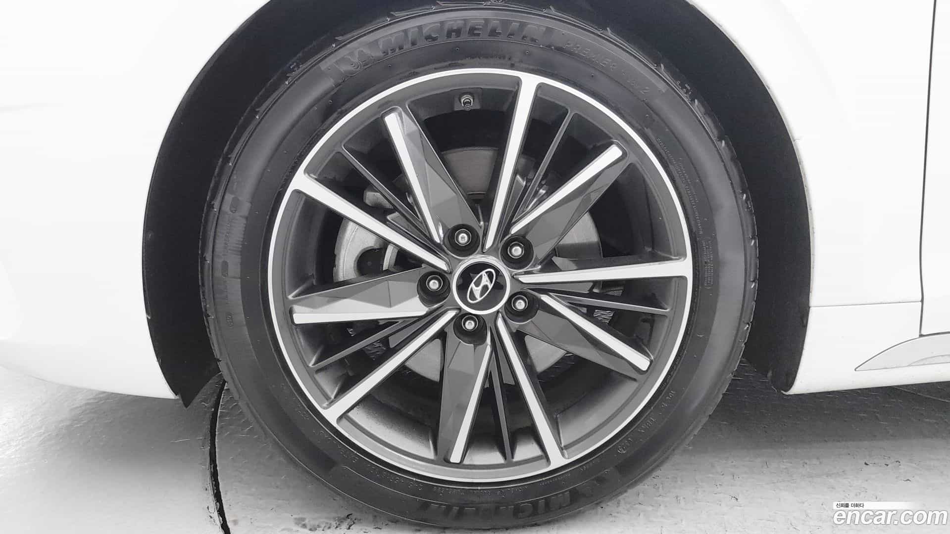 Grandeur Hyundai 2021.1-OUTER-005