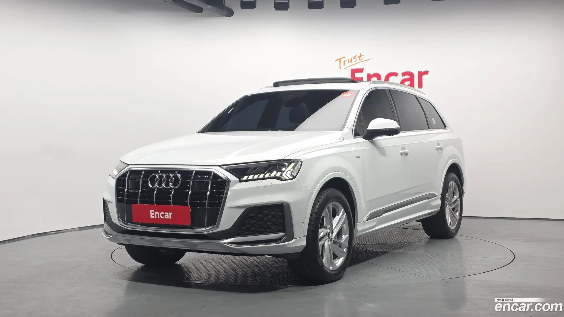 Main__Slider__Photo:Q7 Audi 2021.11-0