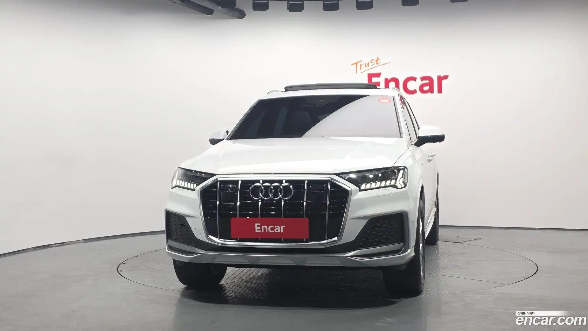 Q7 Audi 2021.11-OUTER-003