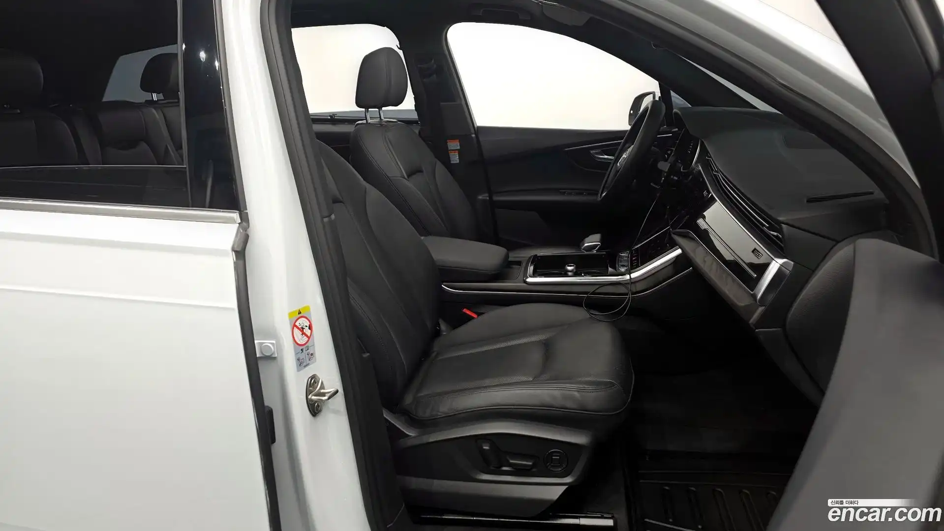 Q7 Audi 2021.11-INNER-036