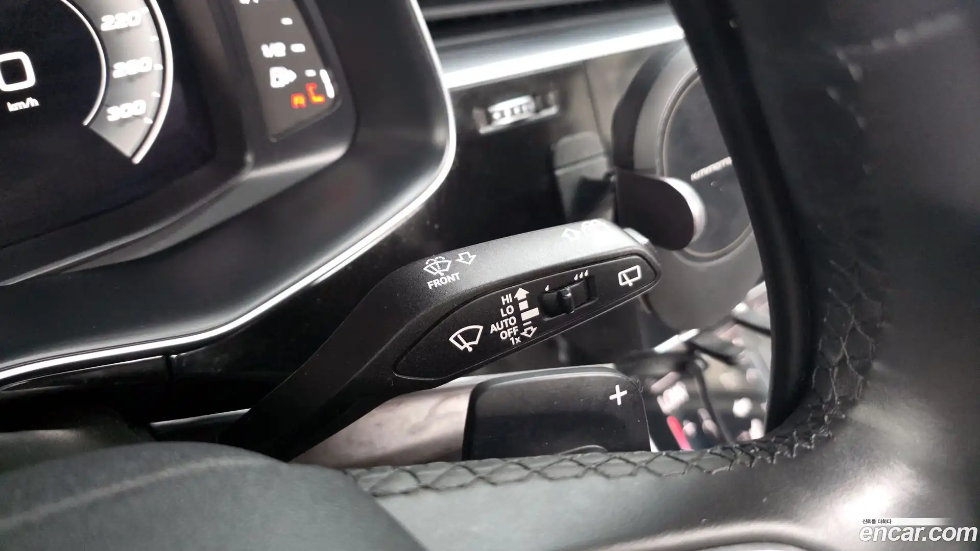 Q7 Audi 2021.11-OPTION-041