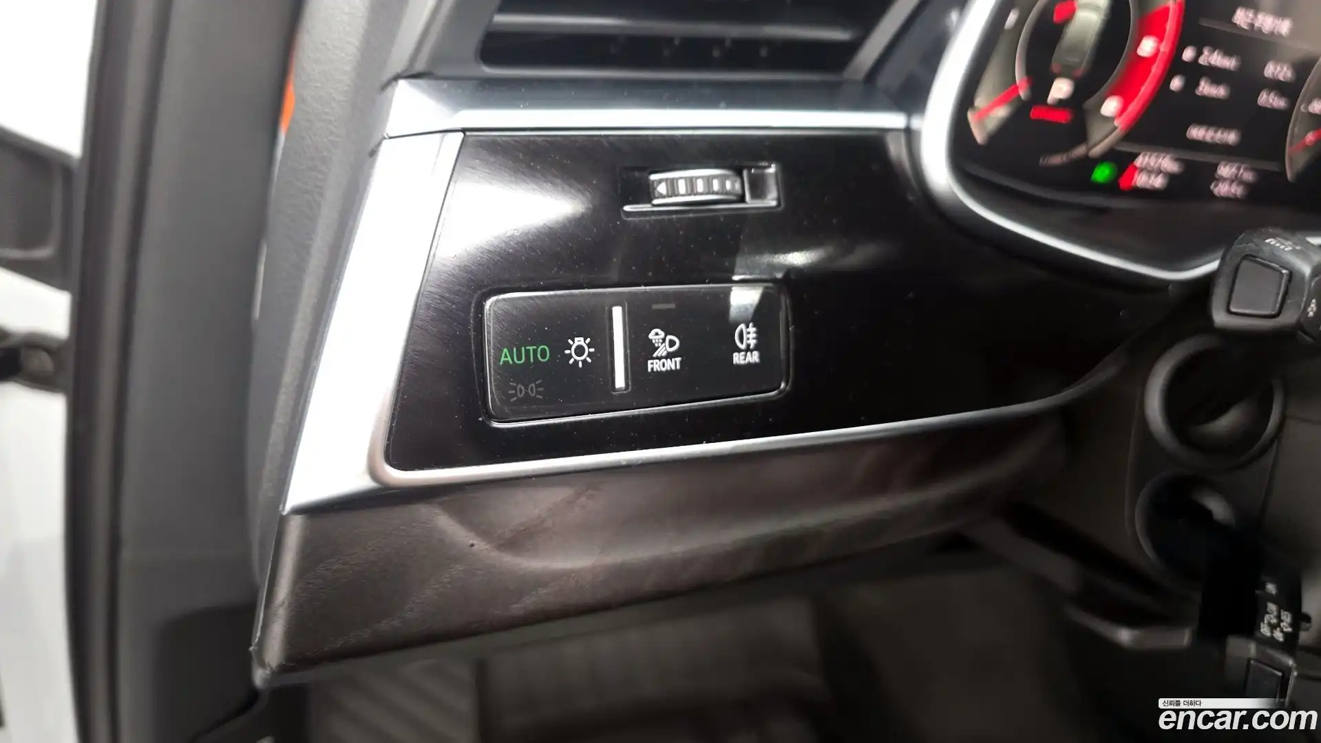 Q7 Audi 2021.11-OPTION-043