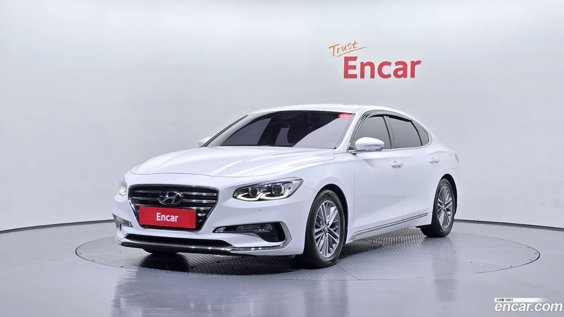 Main__Slider__Photo:Grandeur Hyundai 2018.2-0