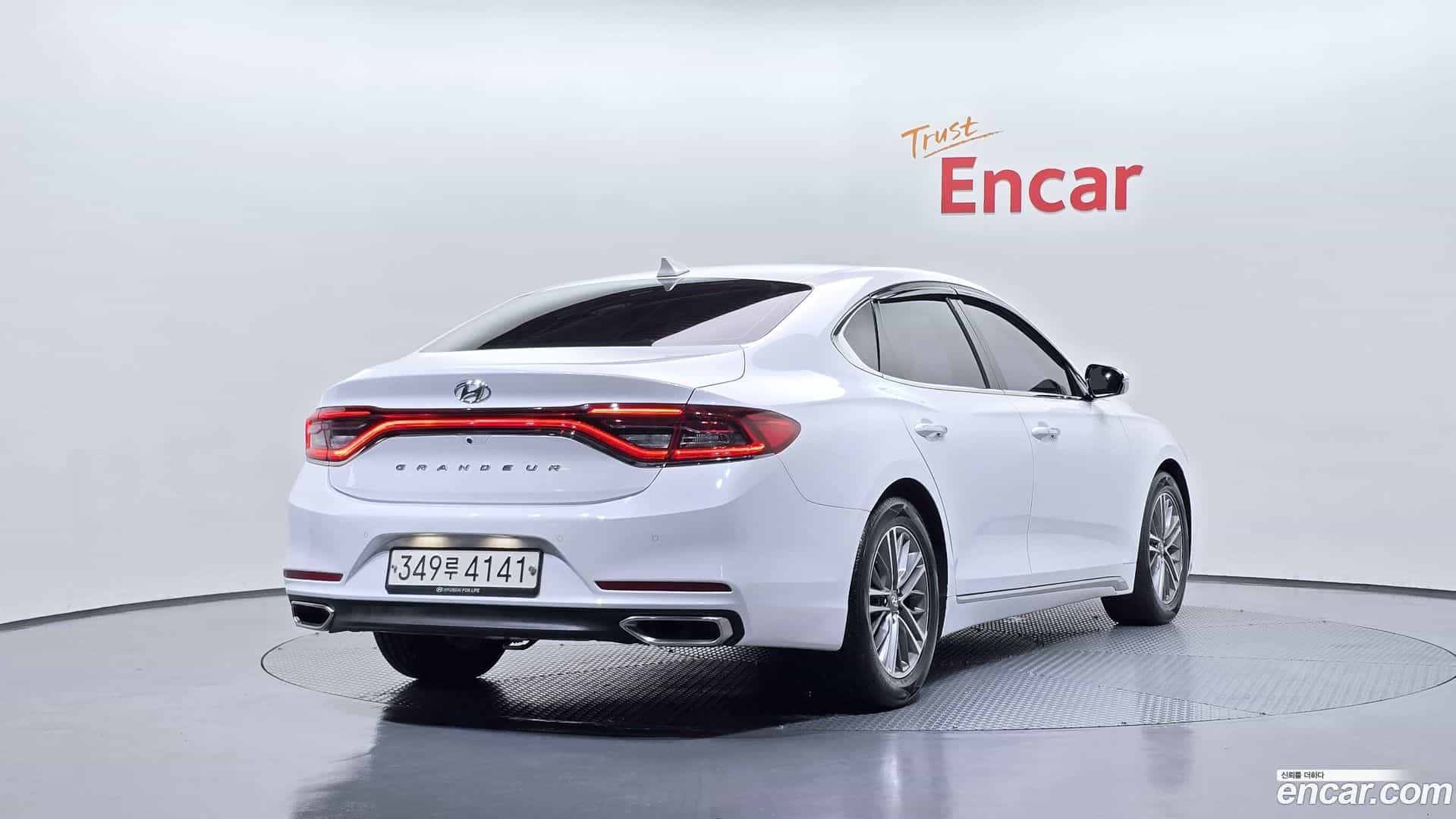 Grandeur Hyundai 2018.2-OUTER-002