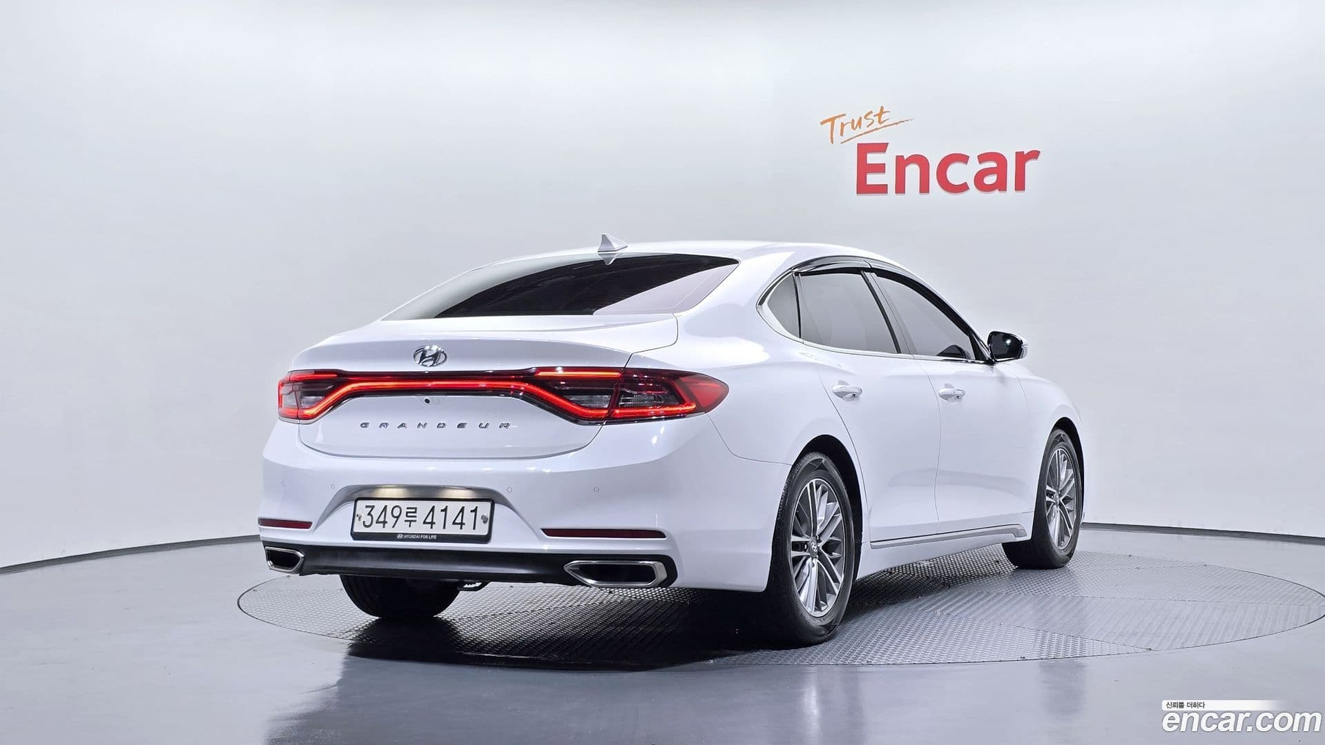Main__Slider__Photo:Grandeur Hyundai 2018.2-1