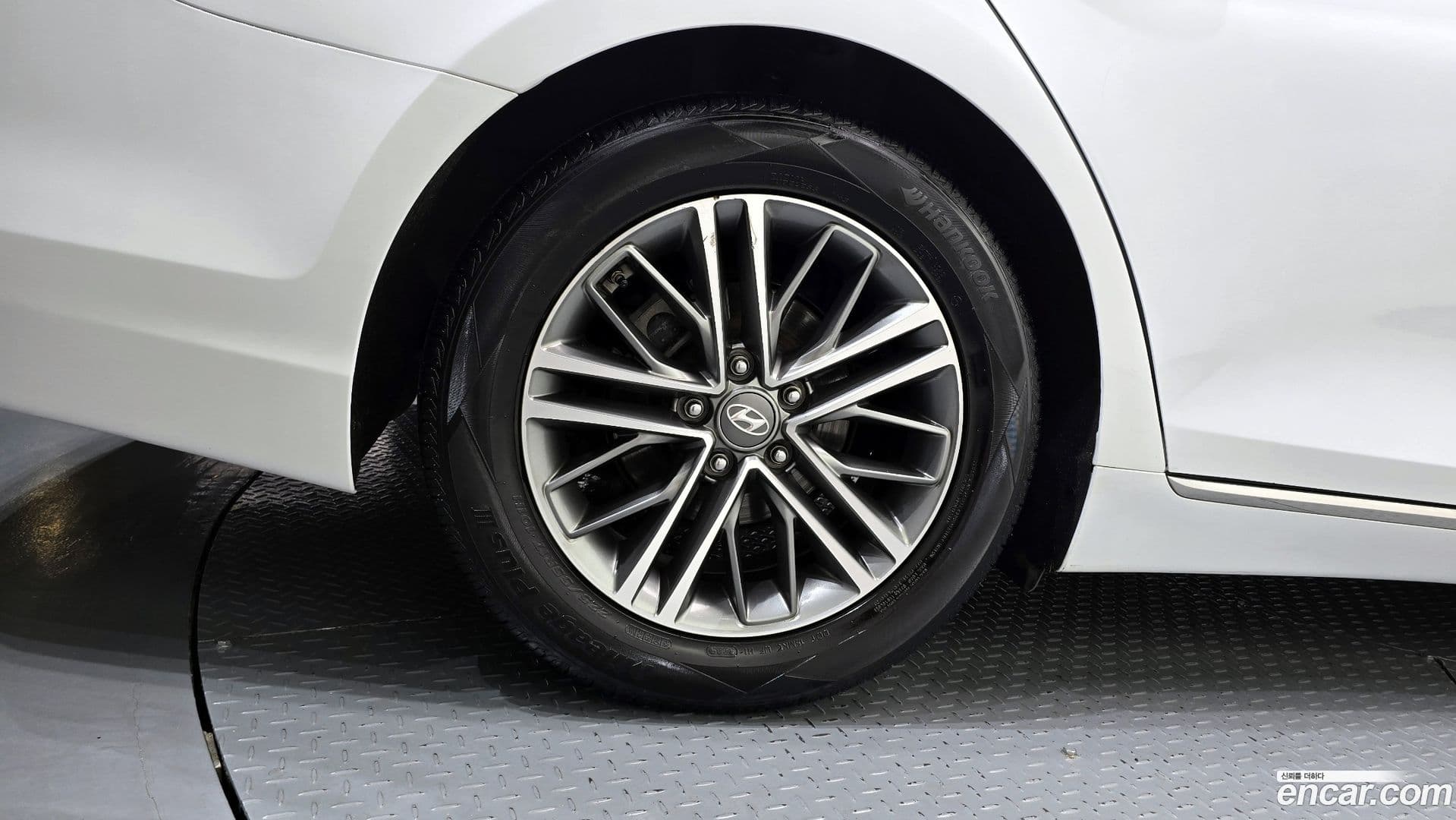 Main__Slider__Photo:Grandeur Hyundai 2018.2-4