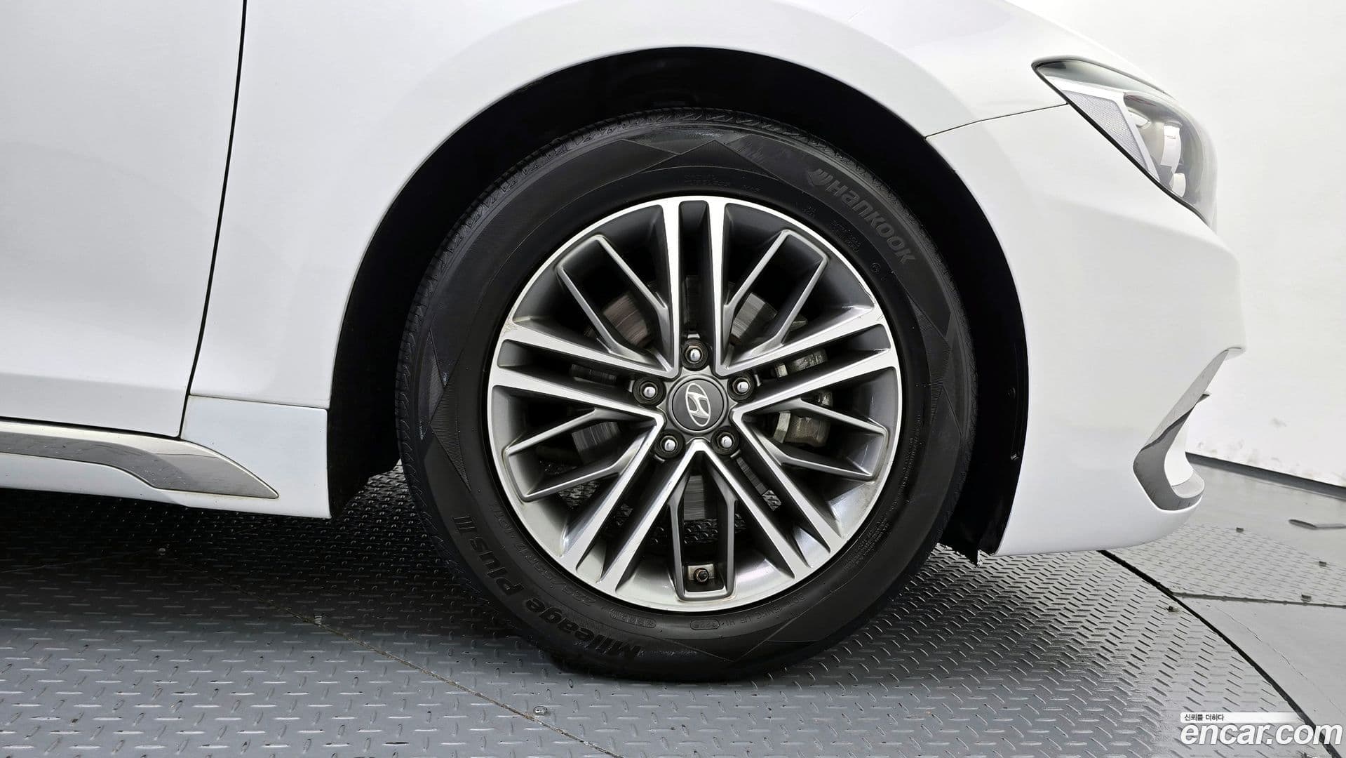 Main__Slider__Photo:Grandeur Hyundai 2018.2-20