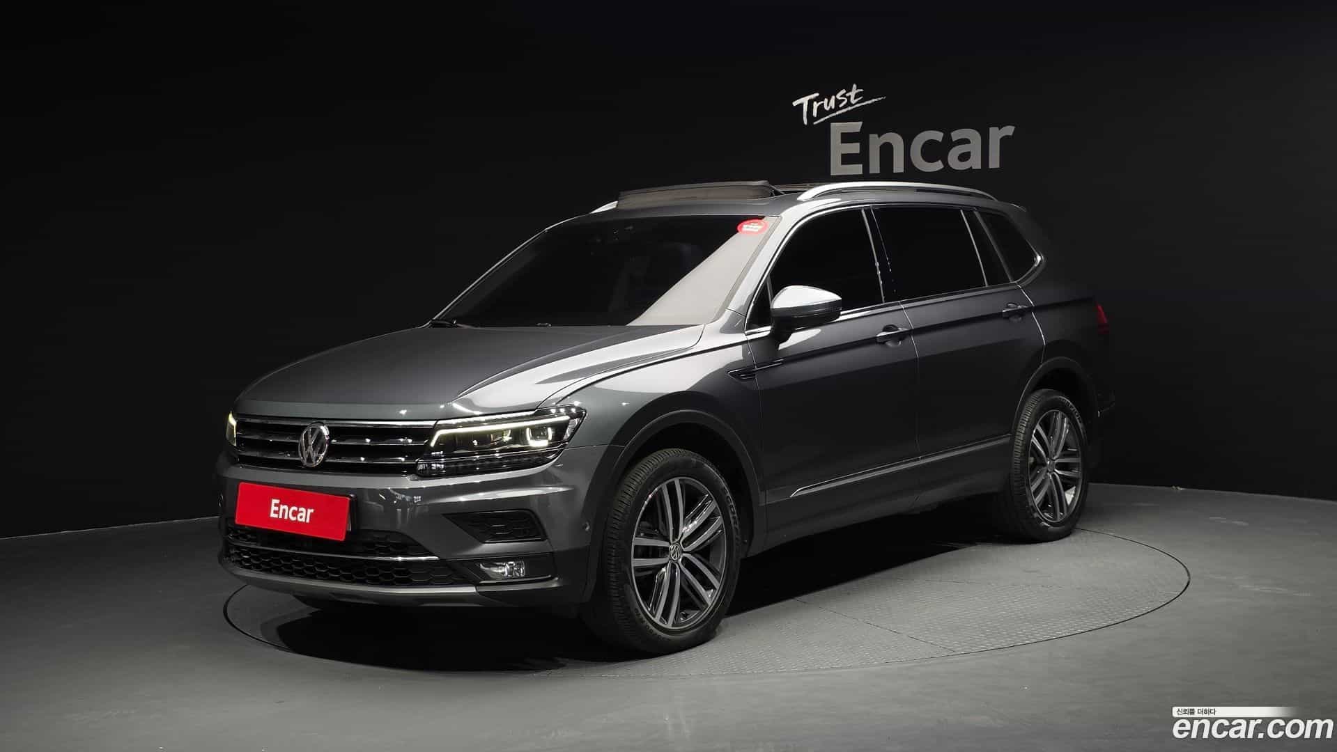 Tiguan Volkswagen 2020.11-OUTER-001
