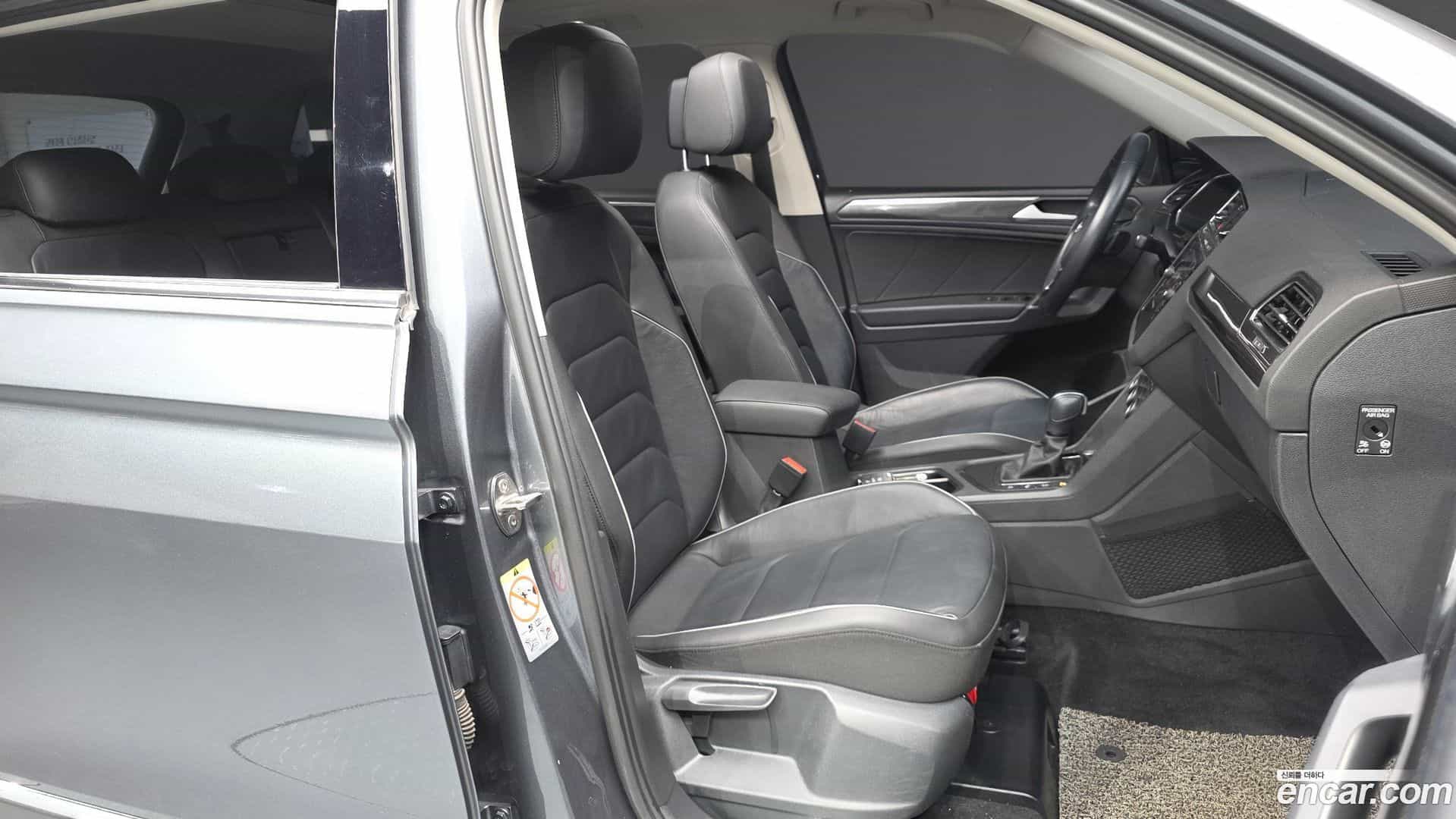 Tiguan Volkswagen 2020.11-OPTION-015