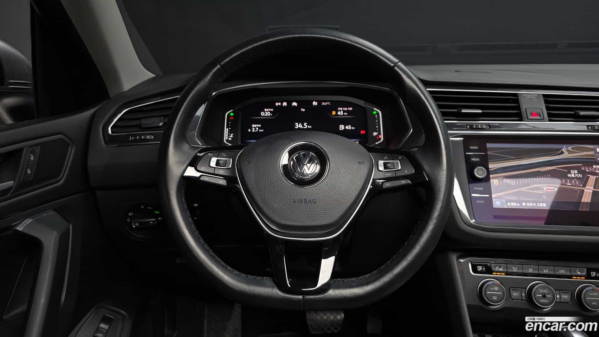 Tiguan Volkswagen 2020.11-OPTION-017