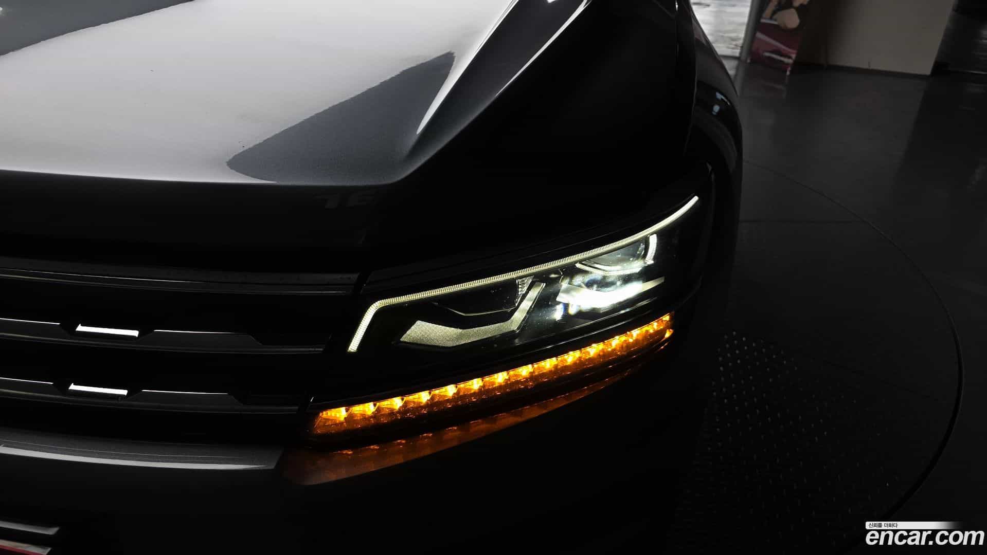 Tiguan Volkswagen 2020.11-OUTER-032