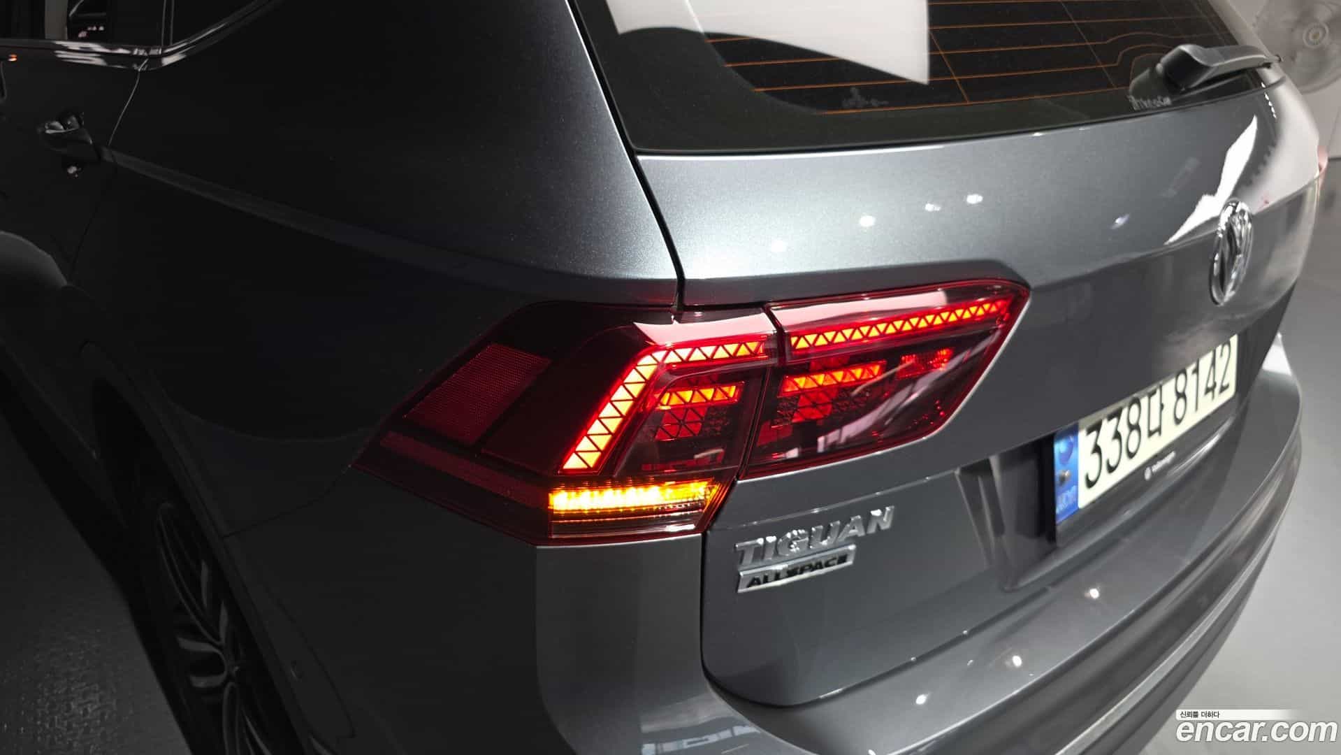 Tiguan Volkswagen 2020.11-OUTER-033