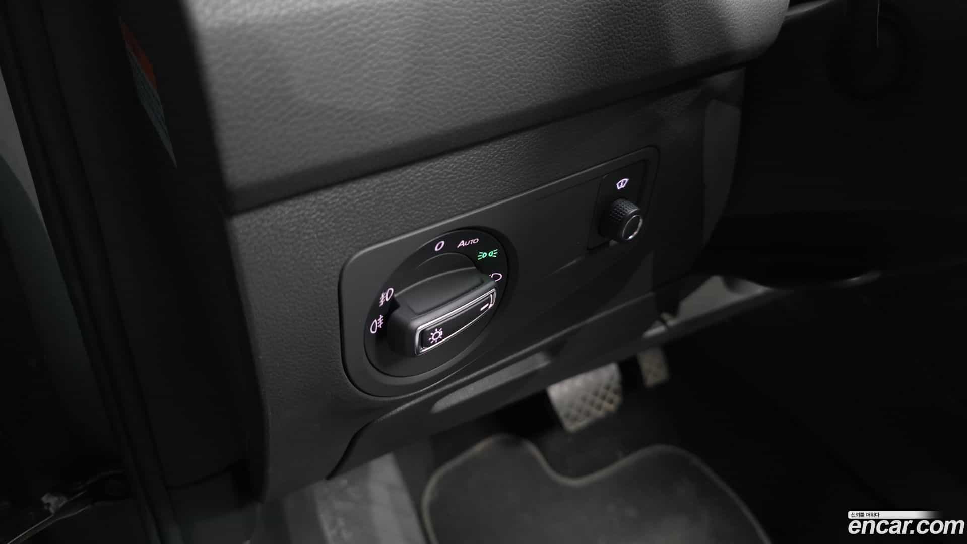 Tiguan Volkswagen 2020.11-OPTION-045