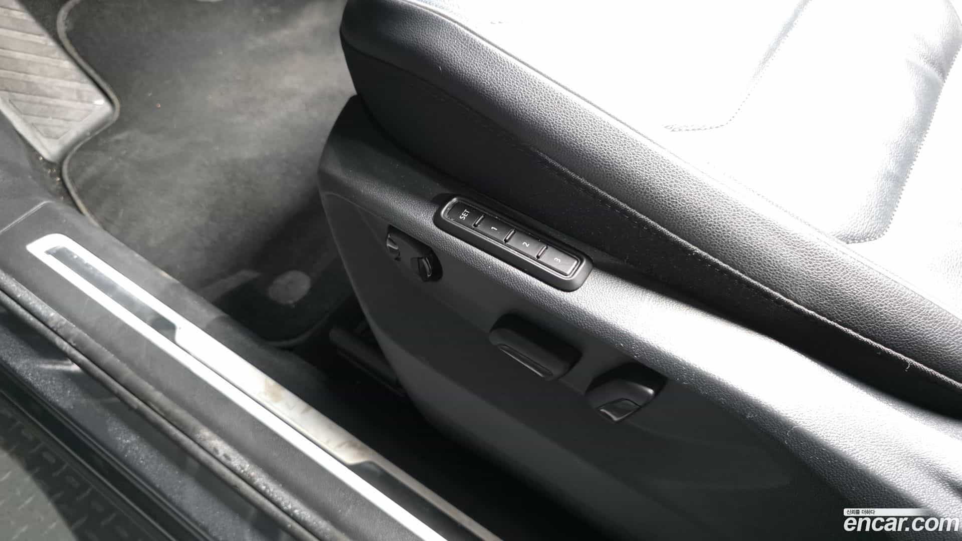 Tiguan Volkswagen 2020.11-OPTION-046