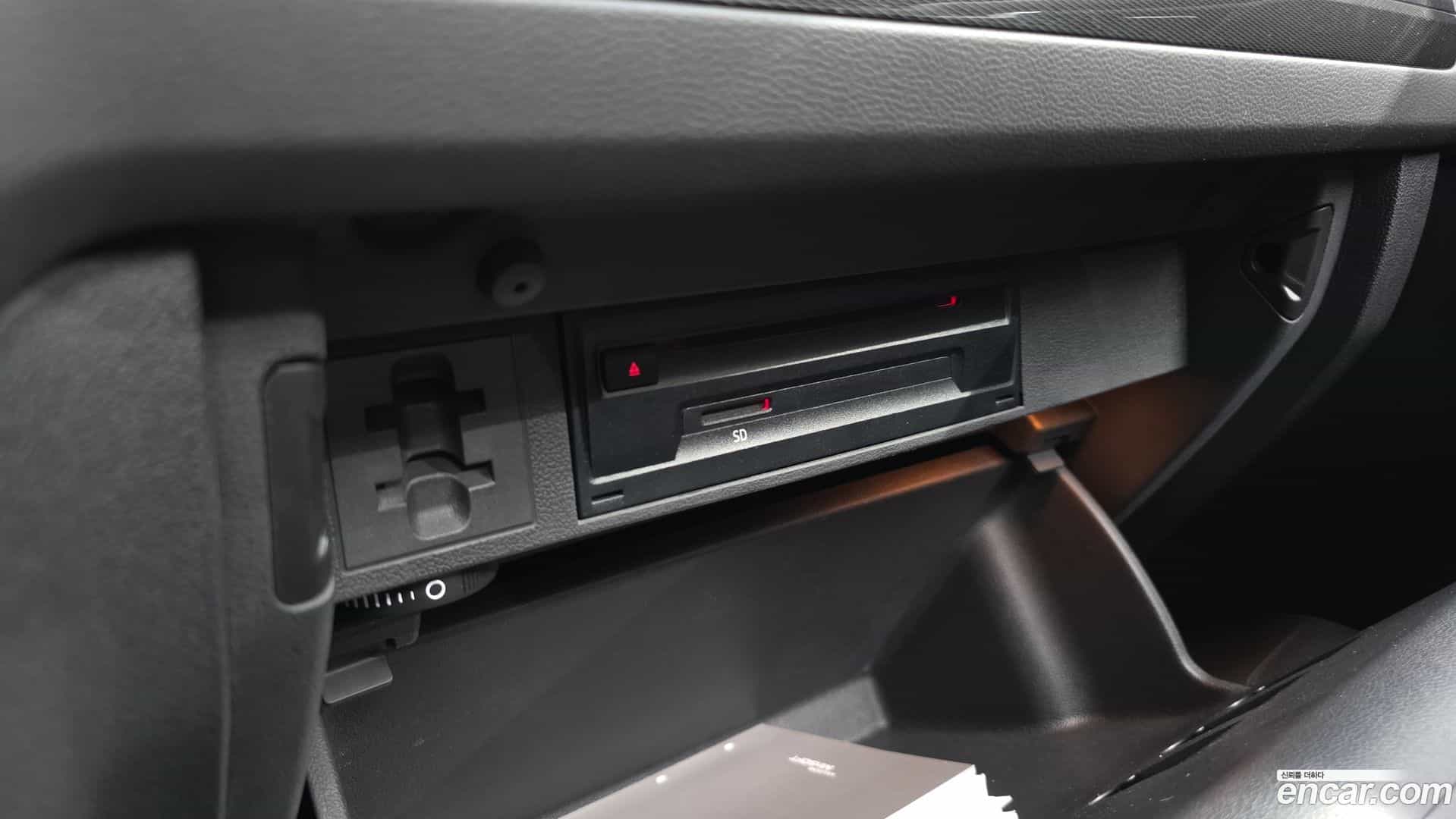 Tiguan Volkswagen 2020.11-OPTION-049