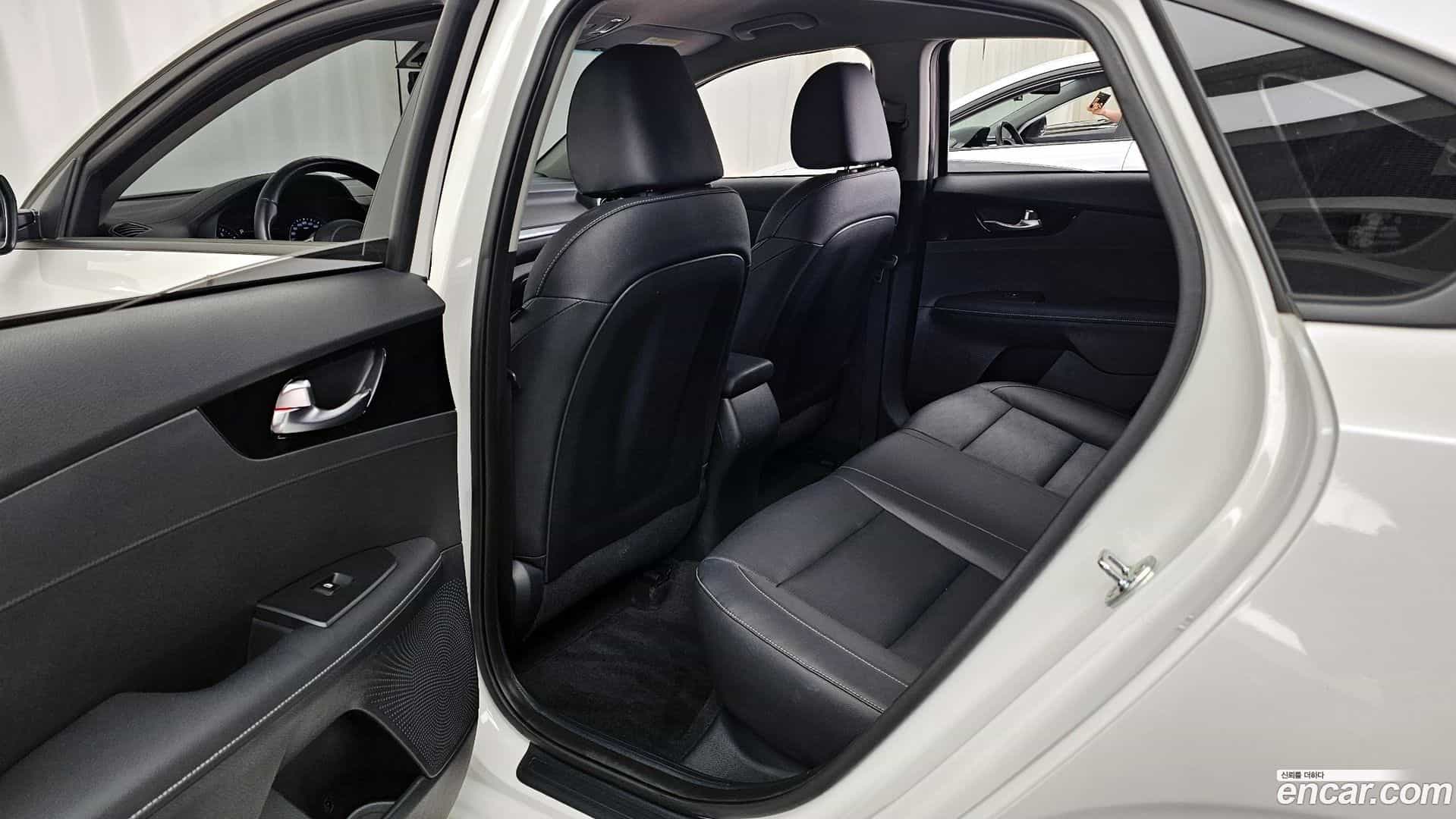 K3 Kia 2024.0-INNER-036